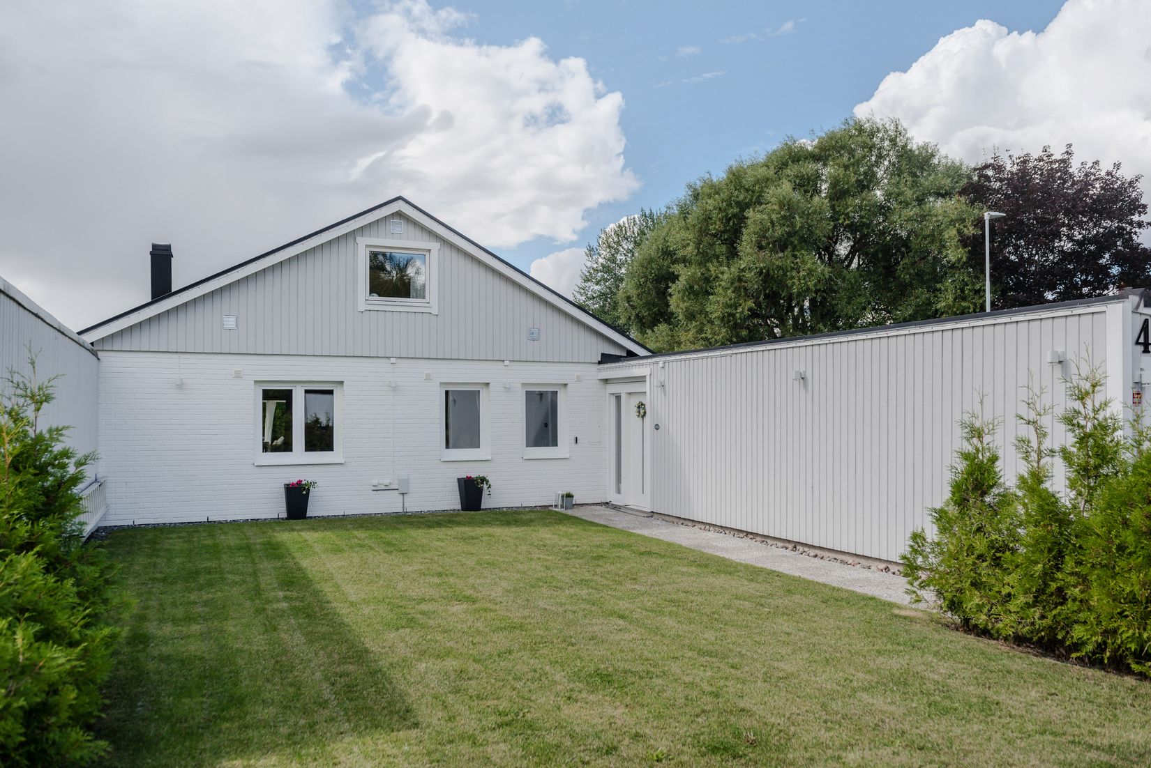 Villa, Radhus, Dyarnevägen 4, Bålsta Mansängen, Håbo