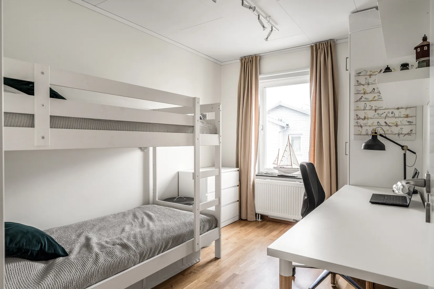 Bostadsrätt, Radhus, Silverskattsvägen 1B, Täljö, Österåker