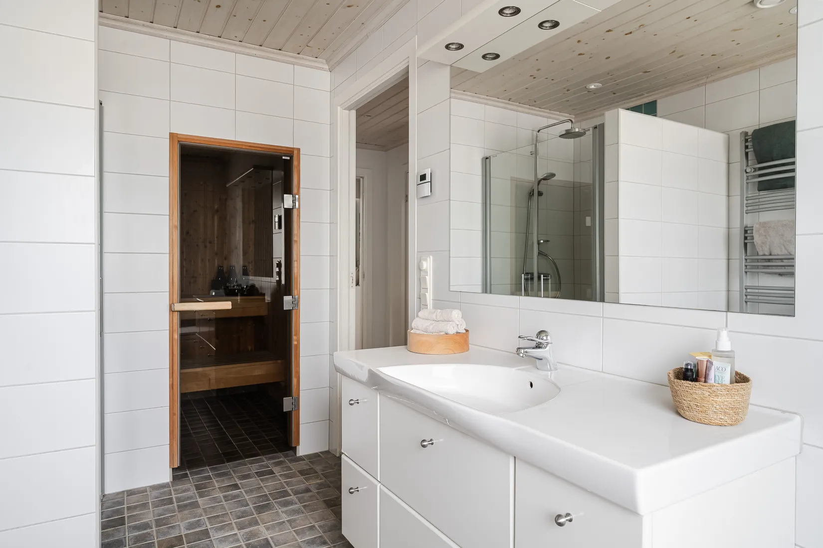 Villa, Ragnhildsborgsvägen 6, Nynäshamn