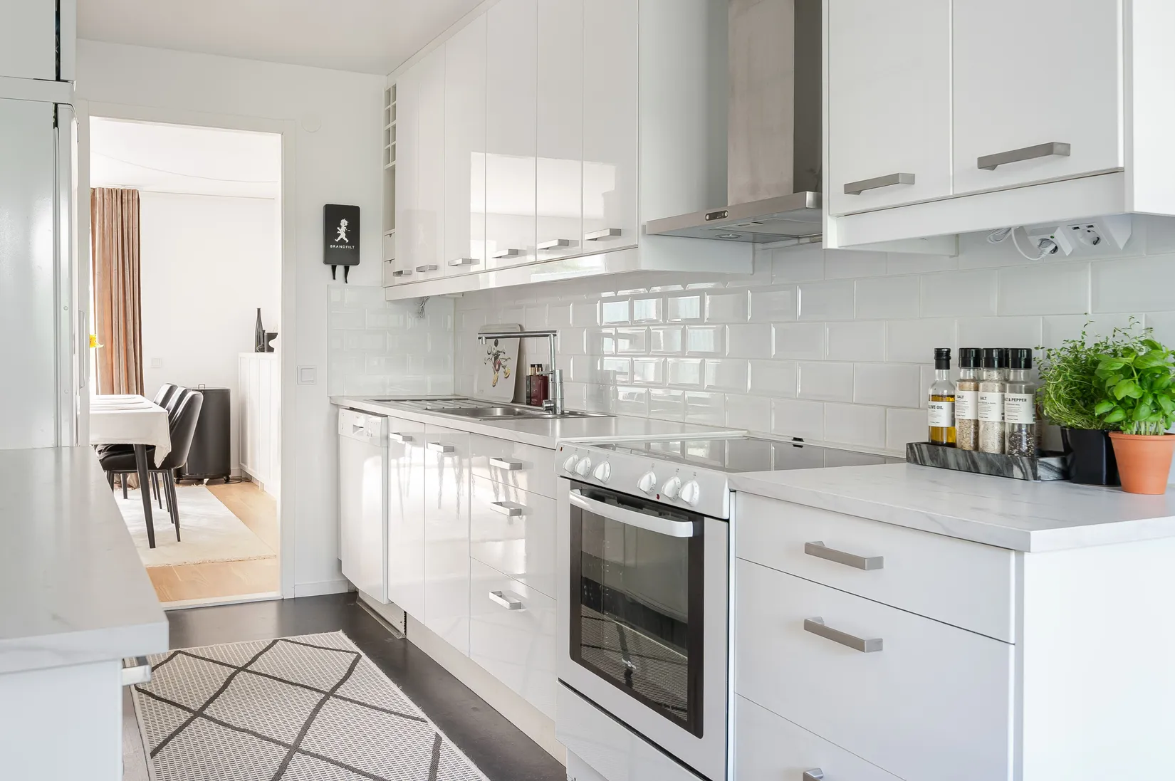 Villa, Radhus, Backavägen 12F, Katrineholm Söder, Katrineholm