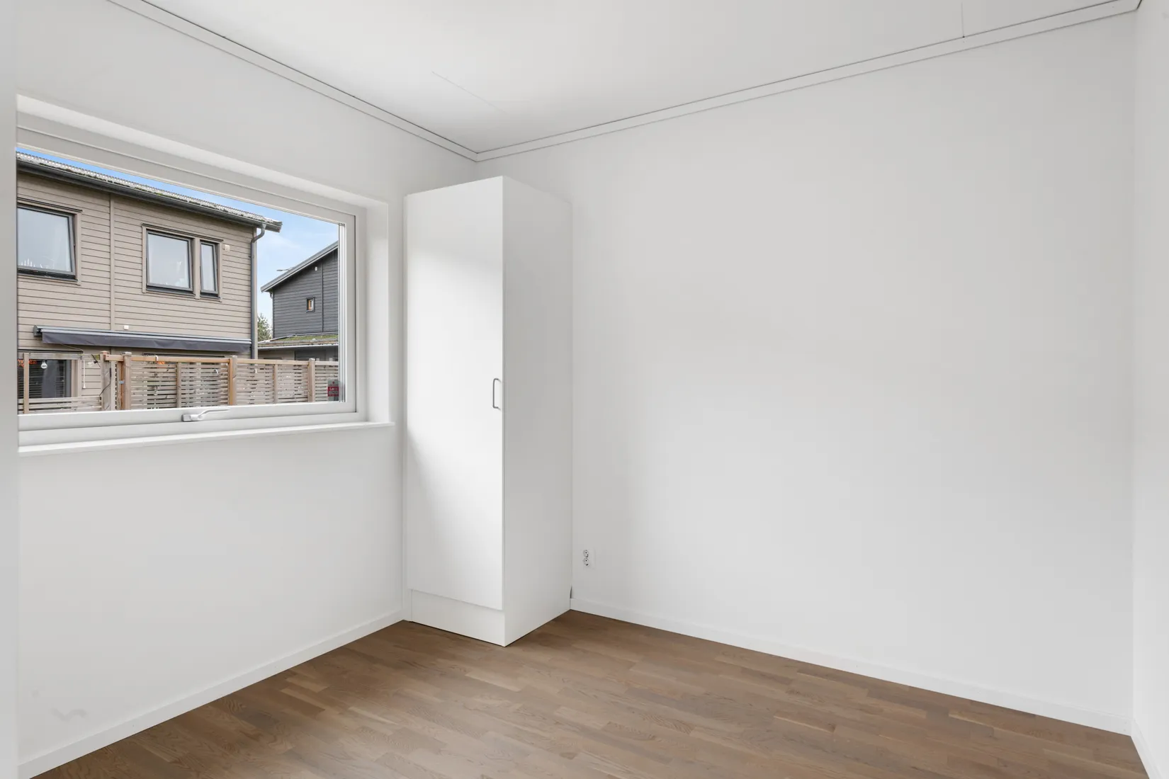 Bostadsrätt, Radhus, Råstugevägen 16, Hägerneholm, Arninge, Täby