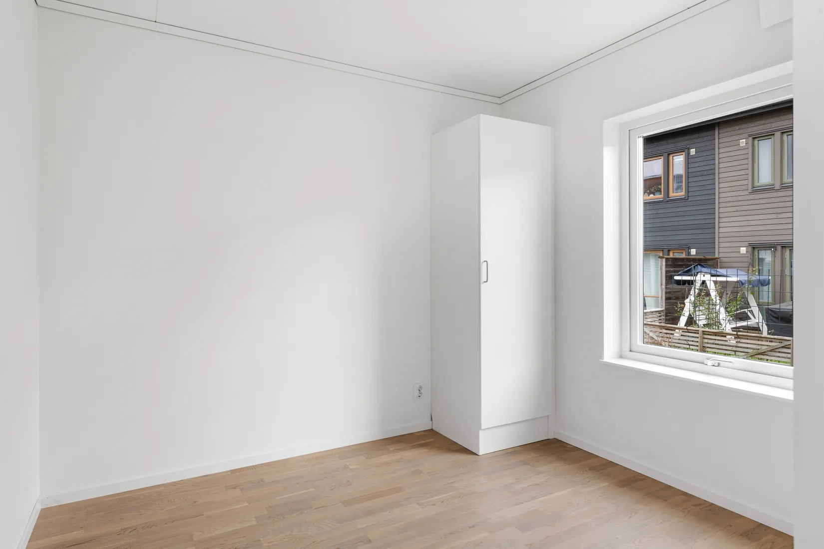 Bostadsrätt, Radhus, Råstugevägen 16, Hägerneholm, Arninge, Täby