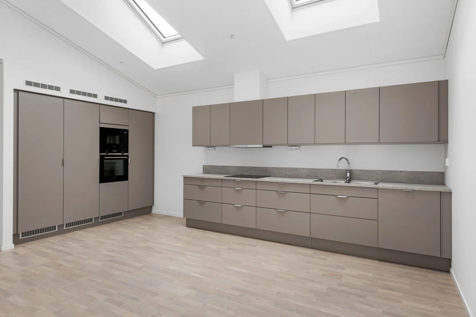 Bostadsrätt, Radhus, Råstugevägen 16, Hägerneholm, Arninge, Täby