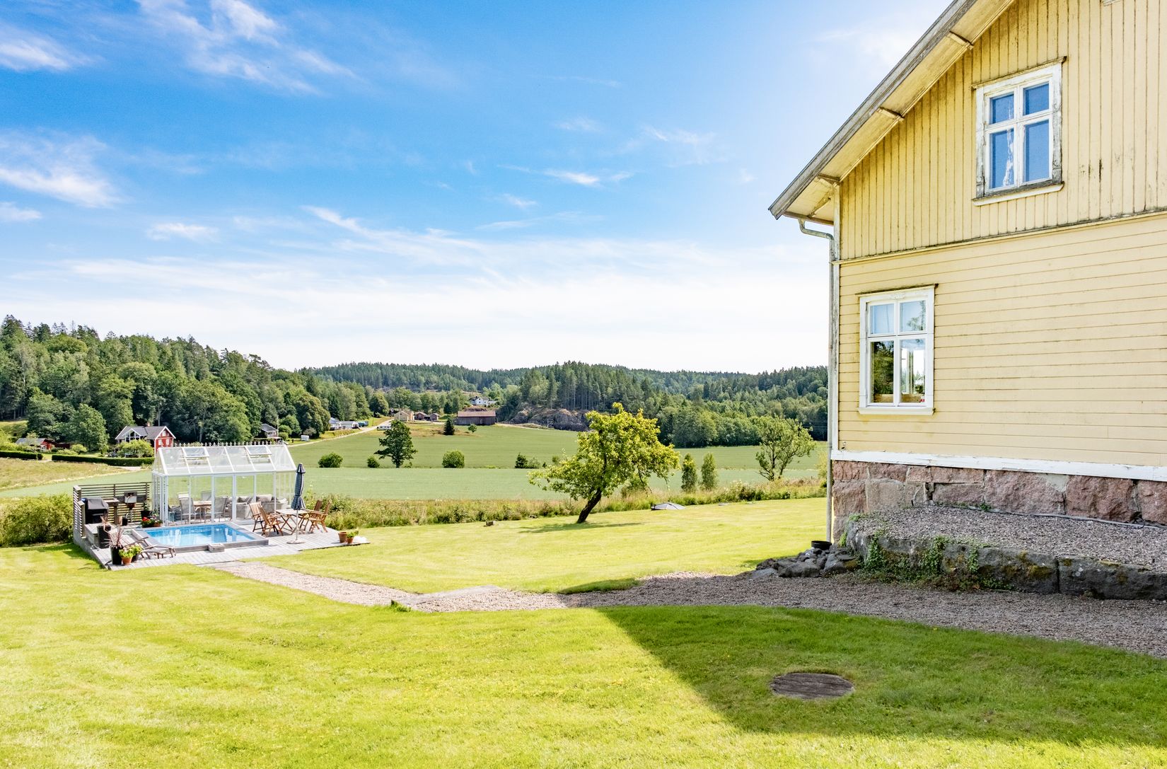 Gård/Skog, Hässleröd 717, Uddevalla