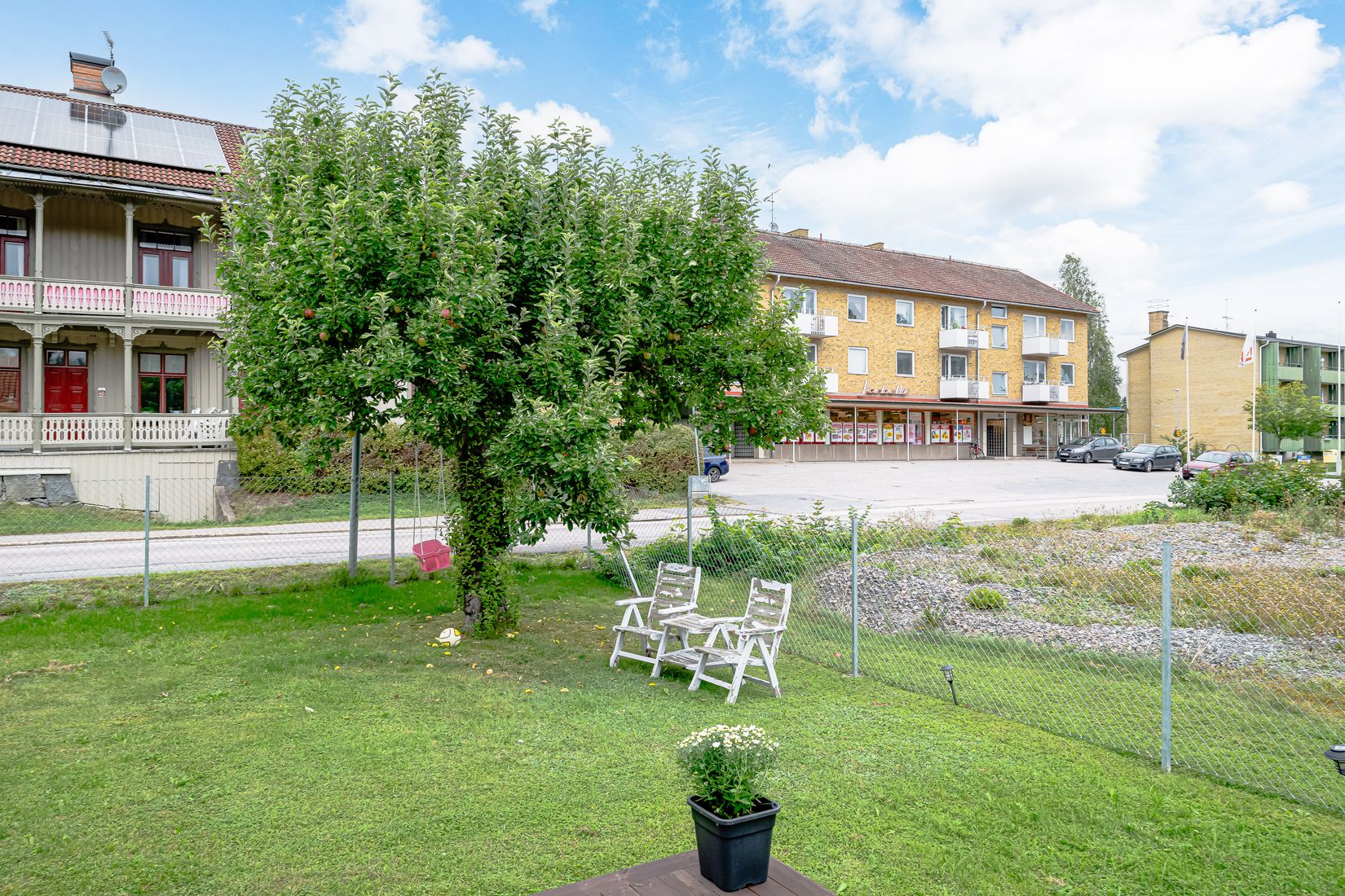 Villa, Stationsvägen 7, Björnlunda tätort, Gnesta