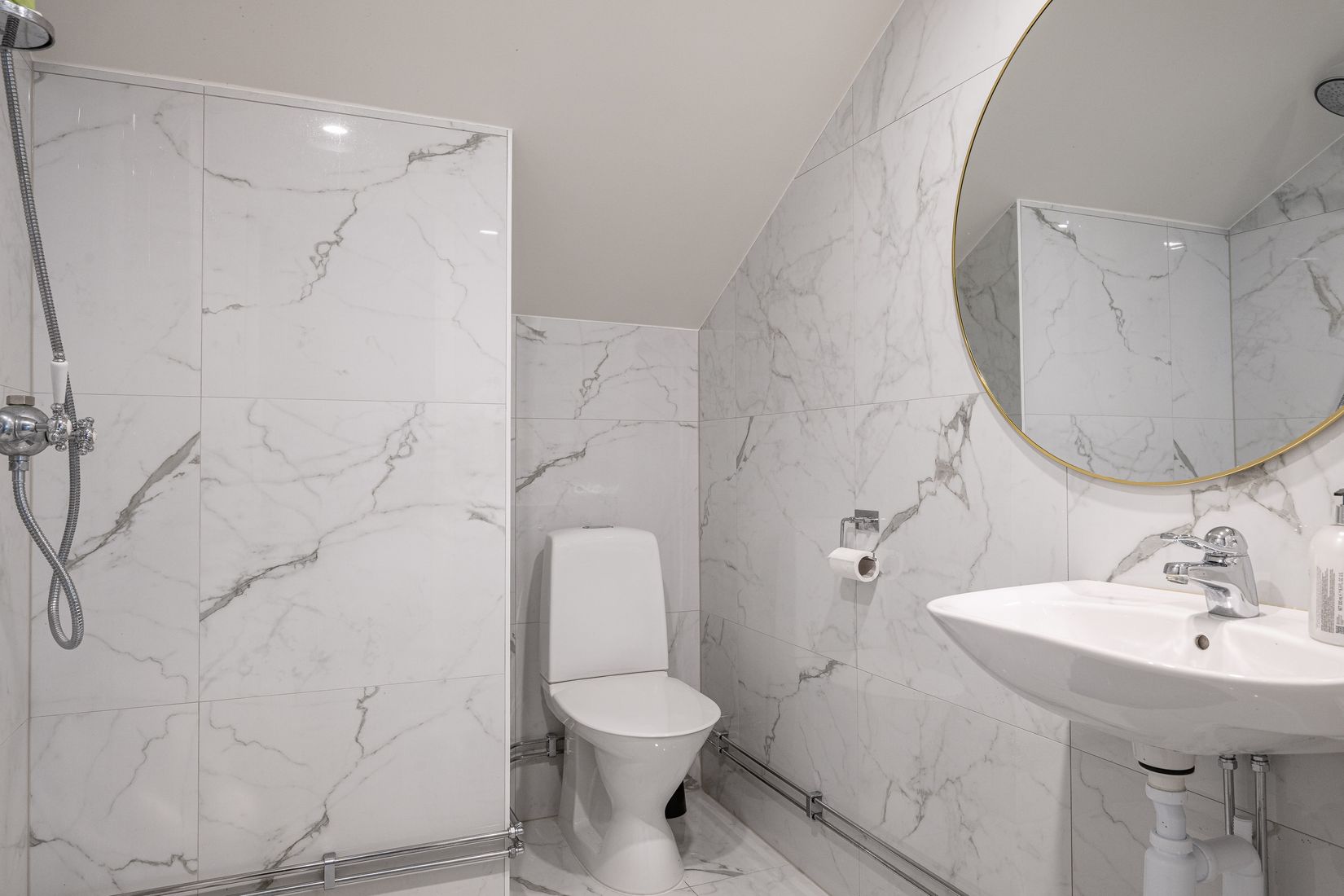 Villa, Stationsvägen 7, Björnlunda tätort, Gnesta