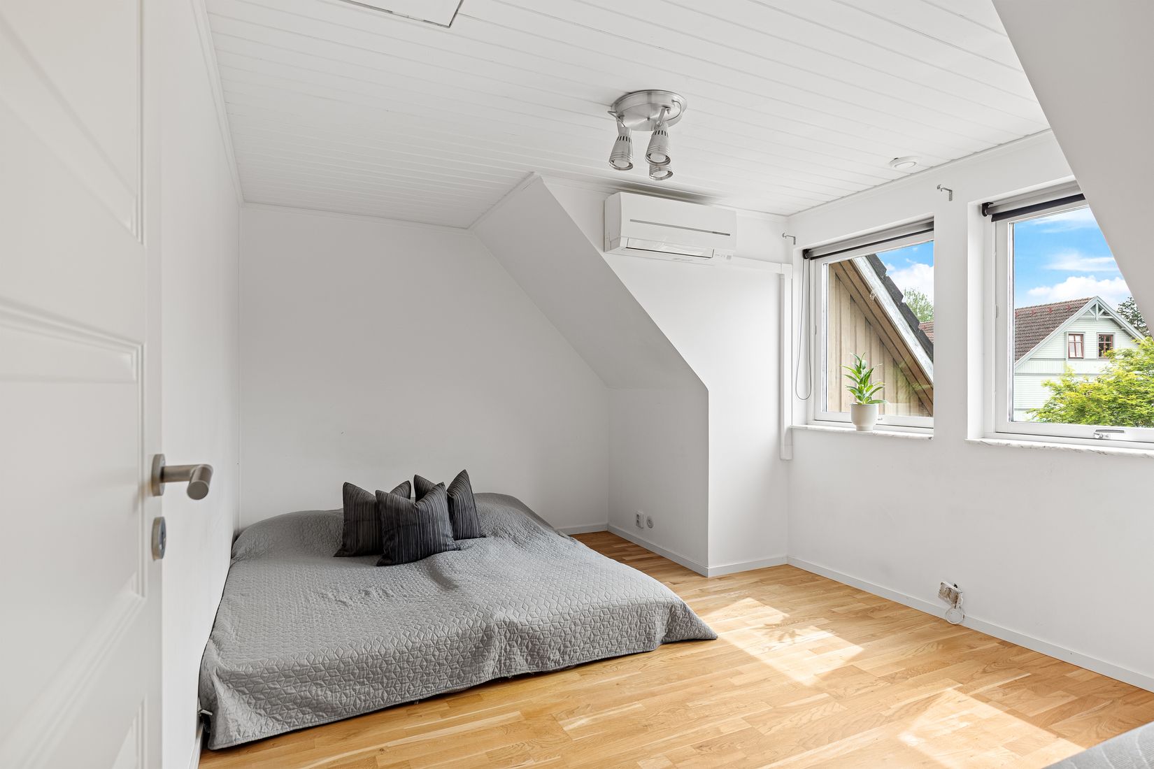 Radhus, Skolgatan 24, Märsta Centralt, Sigtuna