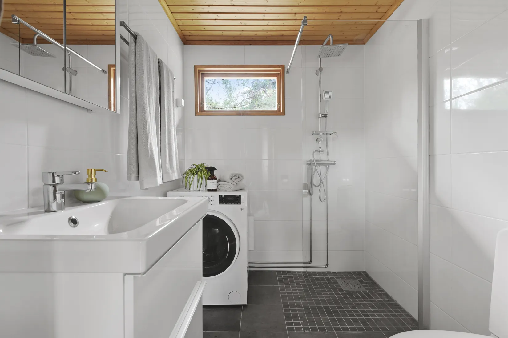 Villa, Ullbergsvägen 121, Raksta, Tyresö