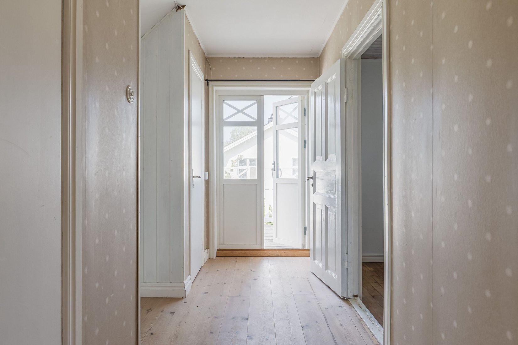 Villa, Bjurbäcksgatan 25, Centralt, Emmaboda