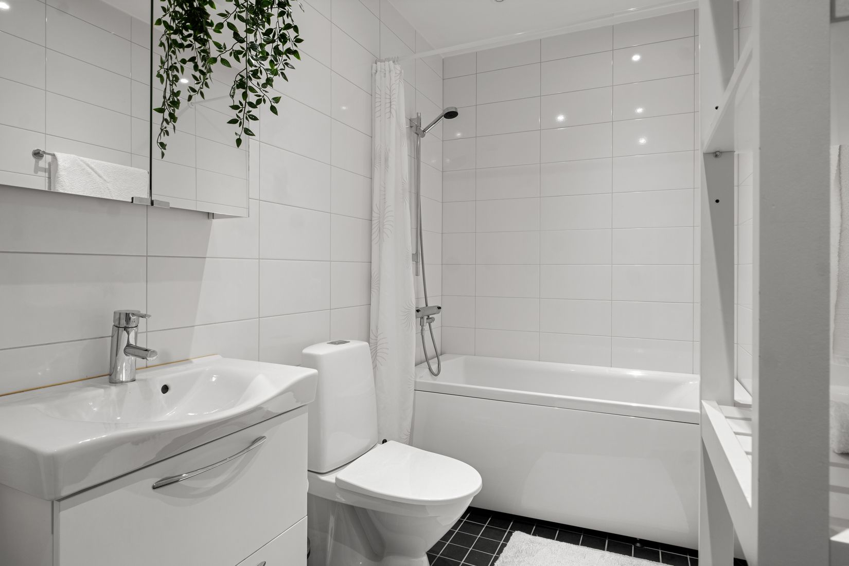 Radhus, Ekängsgränd 6B, Tyresö StrandStrandängarna, Tyresö