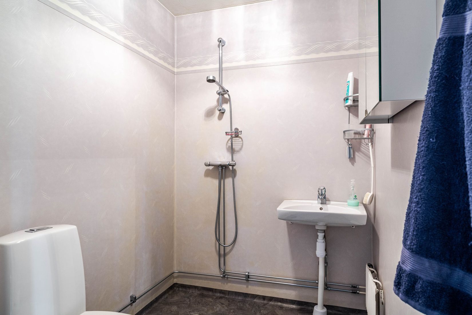 Villa, Radhus, Skämbylötvägen 25A, Åkers Styckebruk, Strängnäs