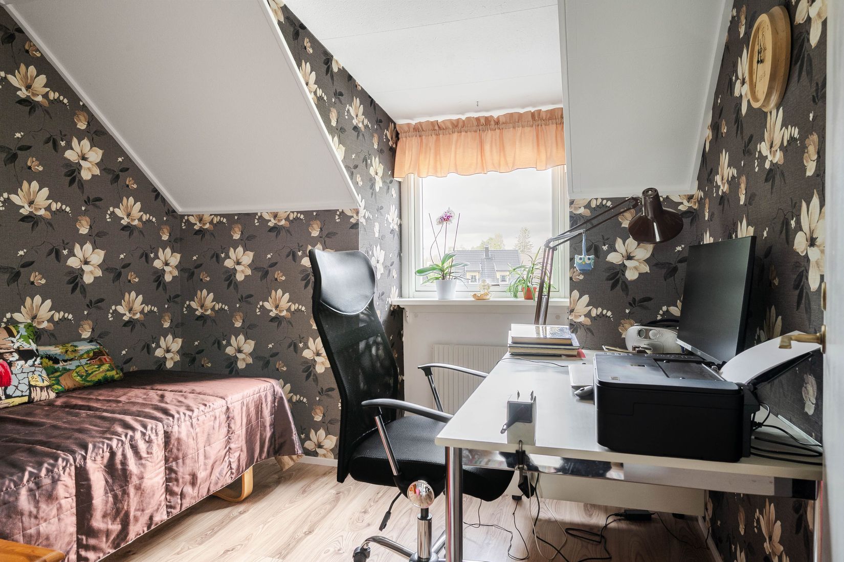 Villa, Radhus, Skämbylötvägen 25A, Åkers Styckebruk, Strängnäs