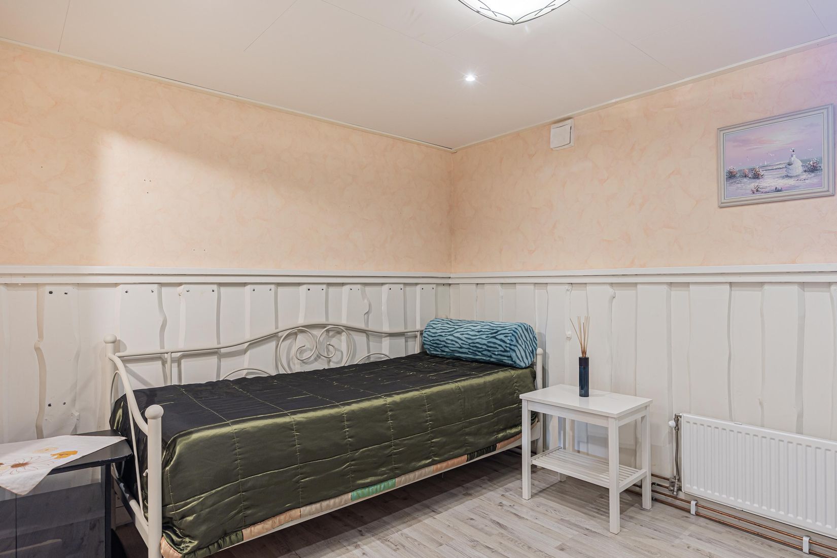 Villa, Granvägen 10, Sala