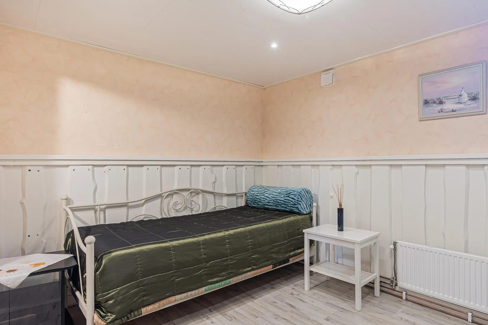 Villa, Granvägen 10, Sala