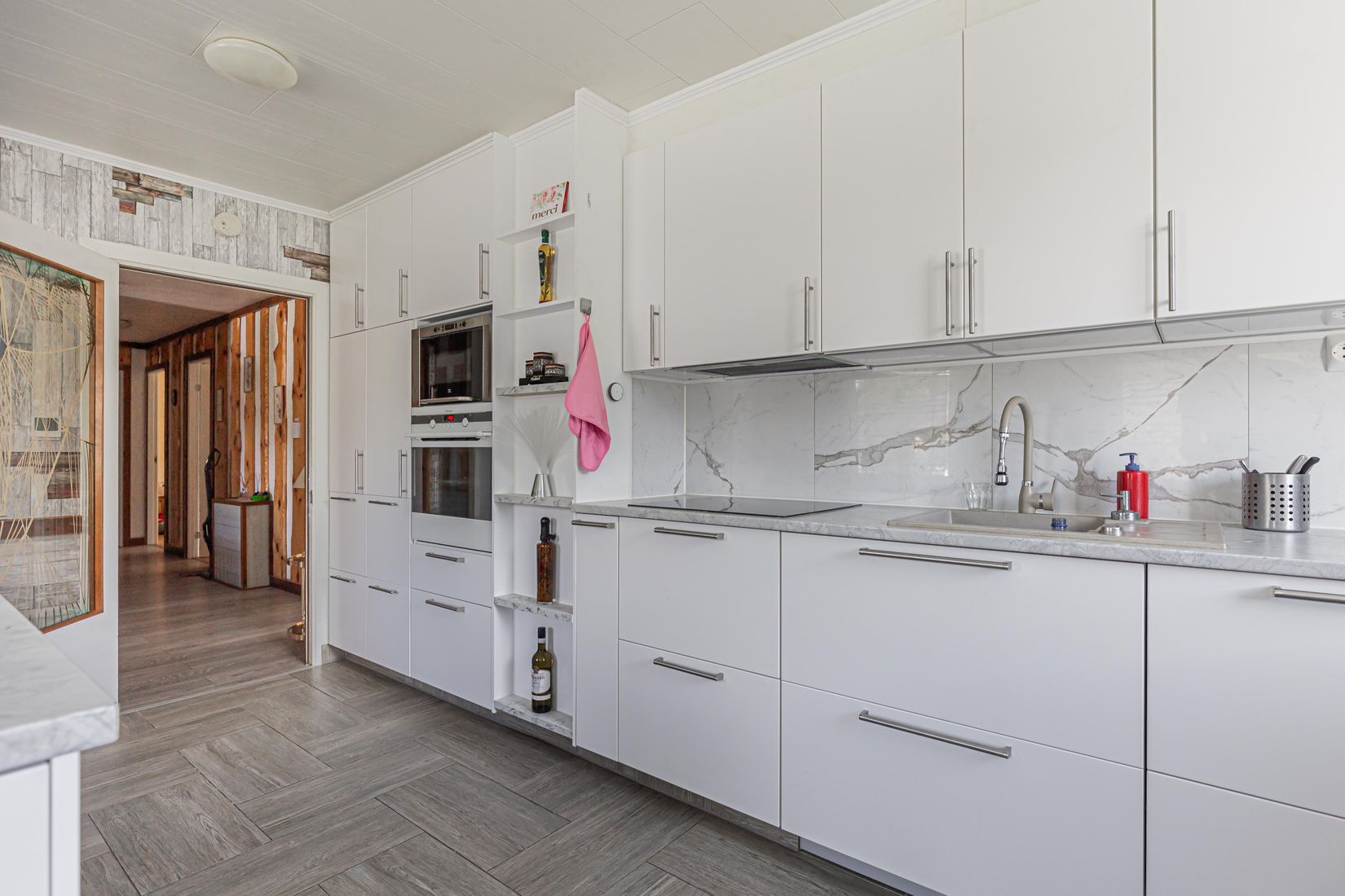 Villa, Granvägen 10, Sala