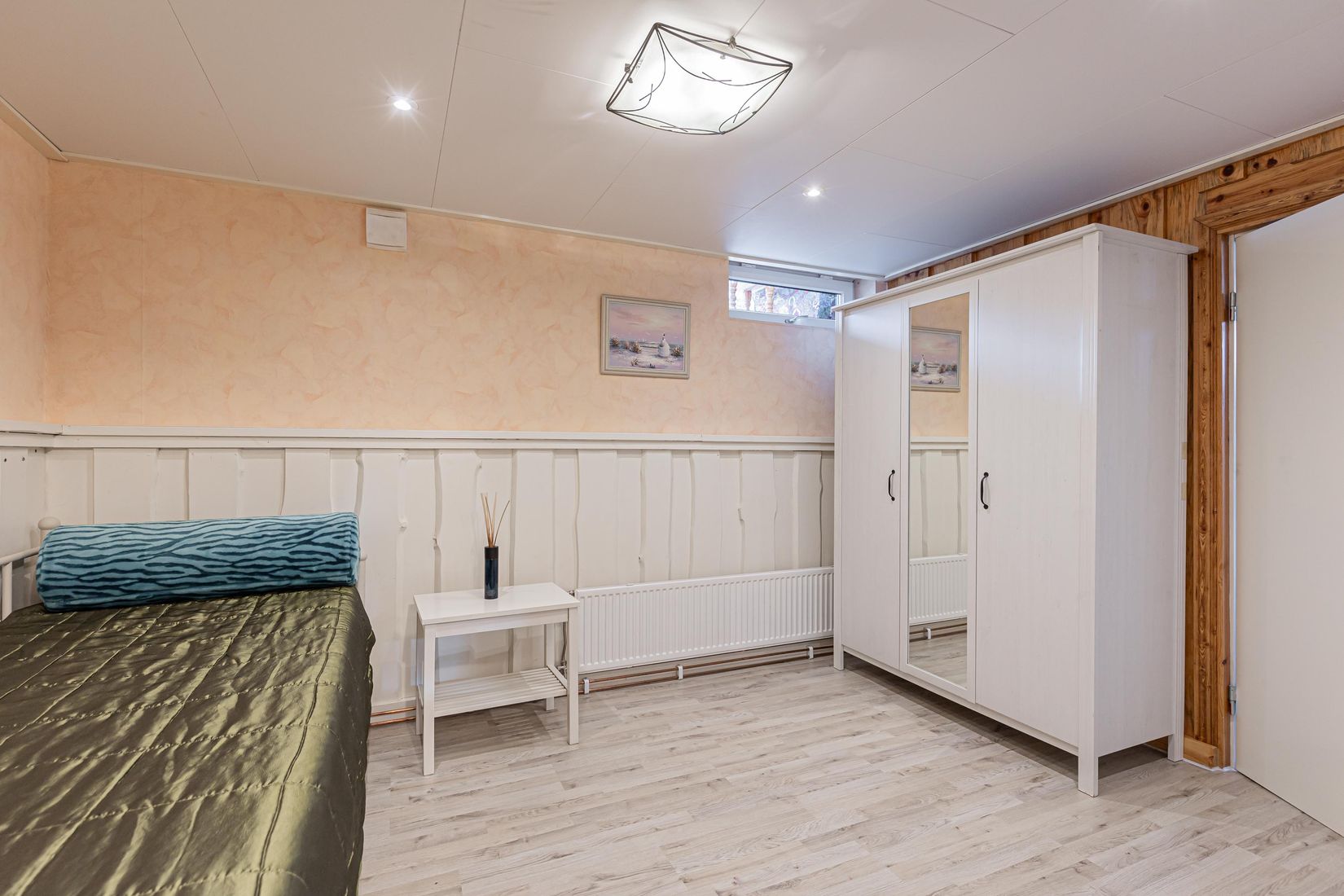 Villa, Granvägen 10, Sala