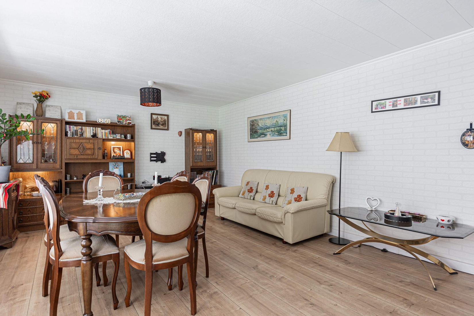 Villa, Granvägen 10, Sala