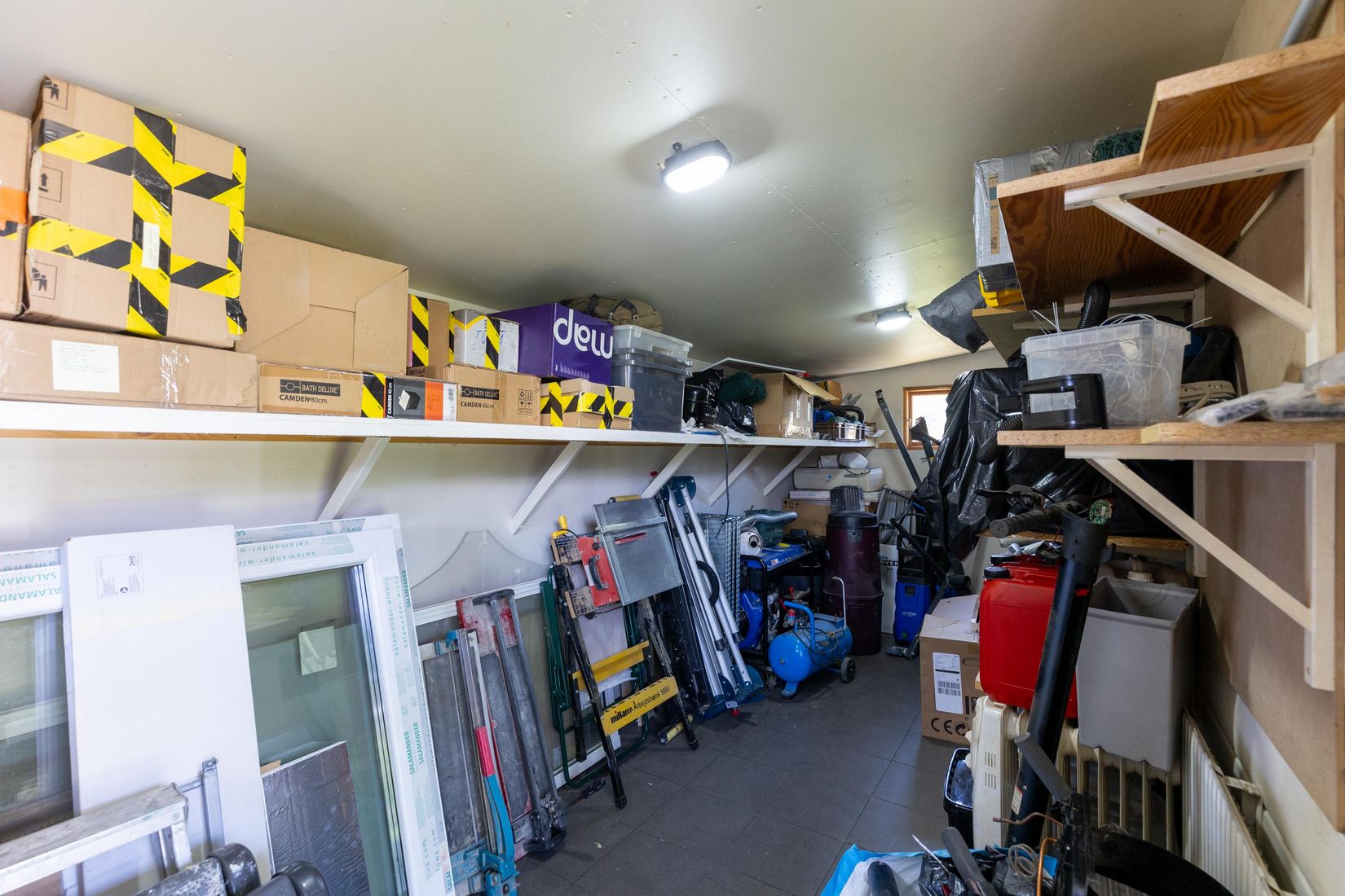 Villa, Granvägen 10, Sala