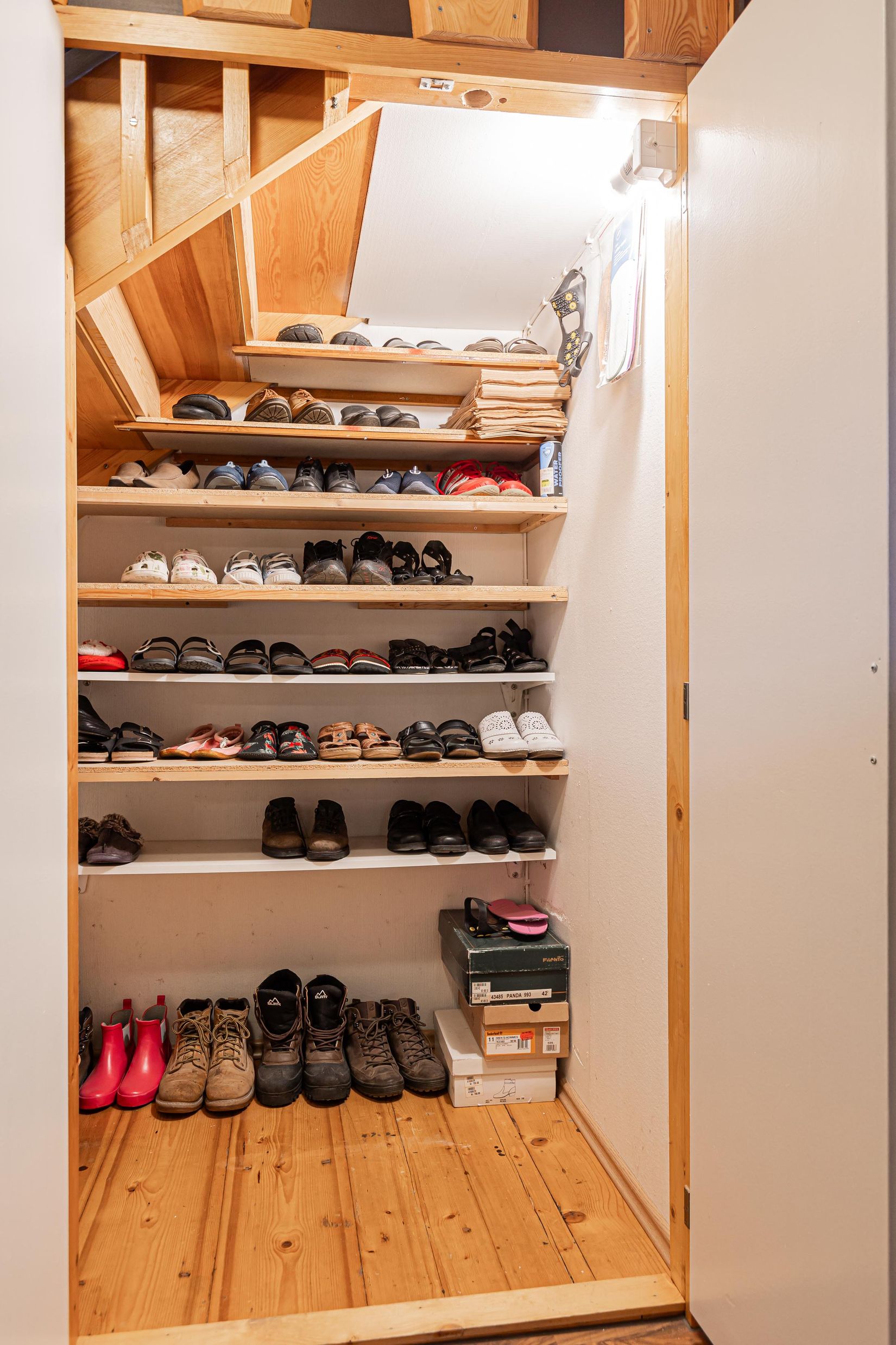 Villa, Granvägen 10, Sala