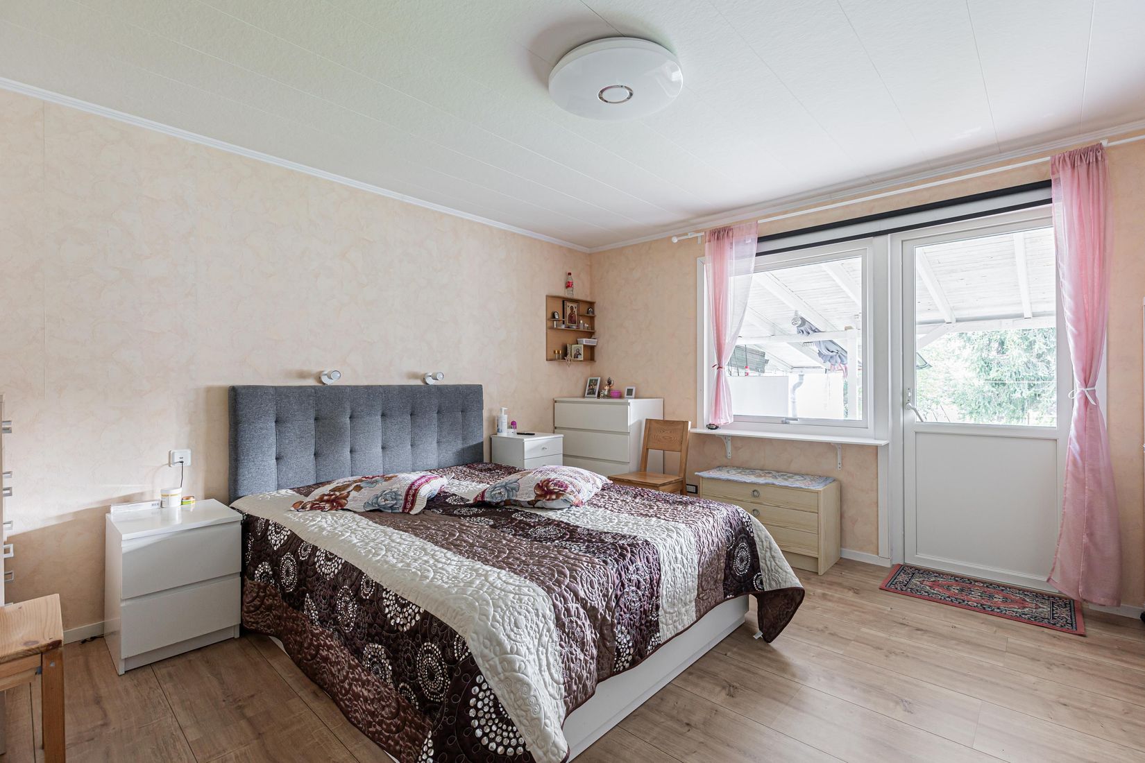 Villa, Granvägen 10, Sala