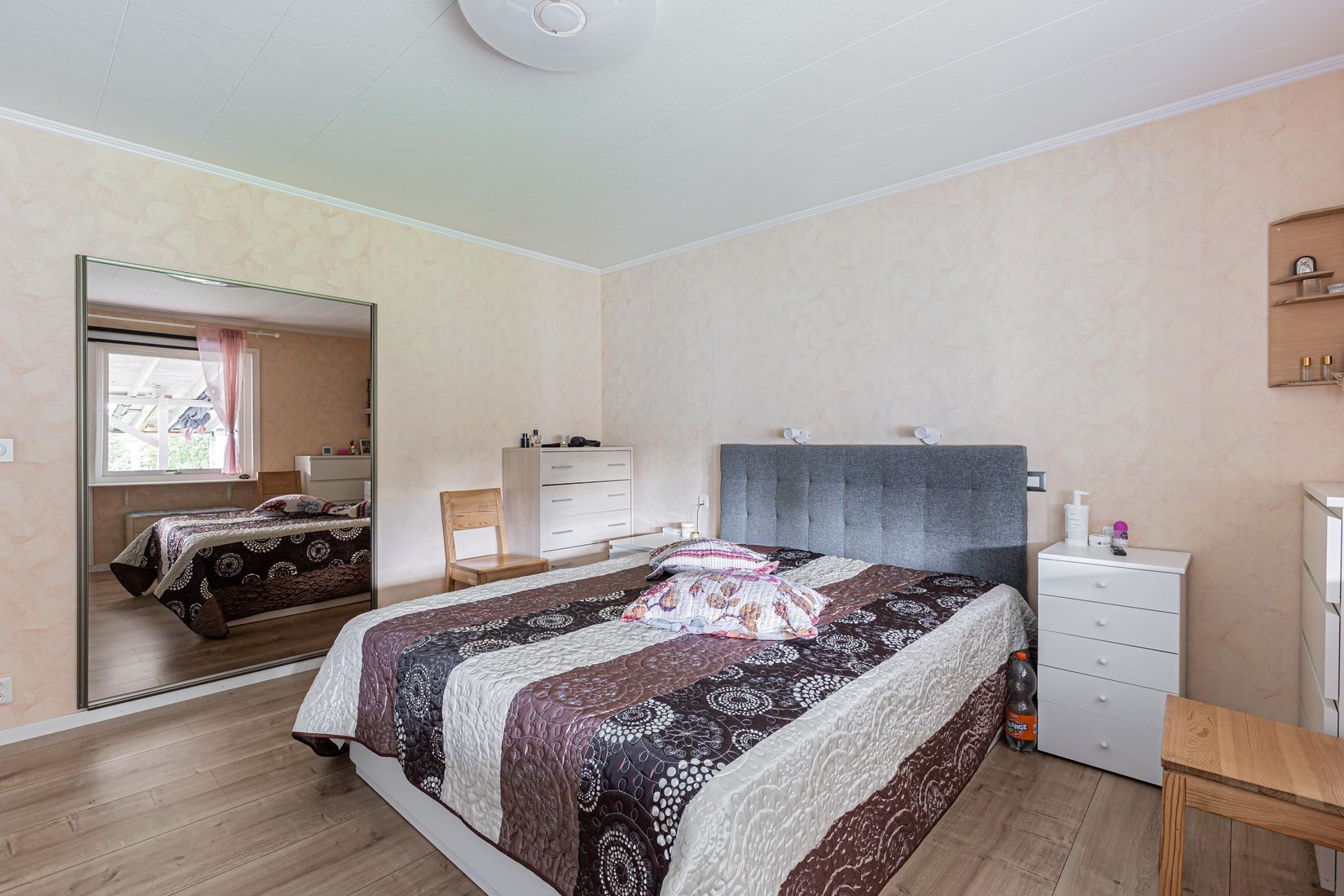 Villa, Granvägen 10, Sala