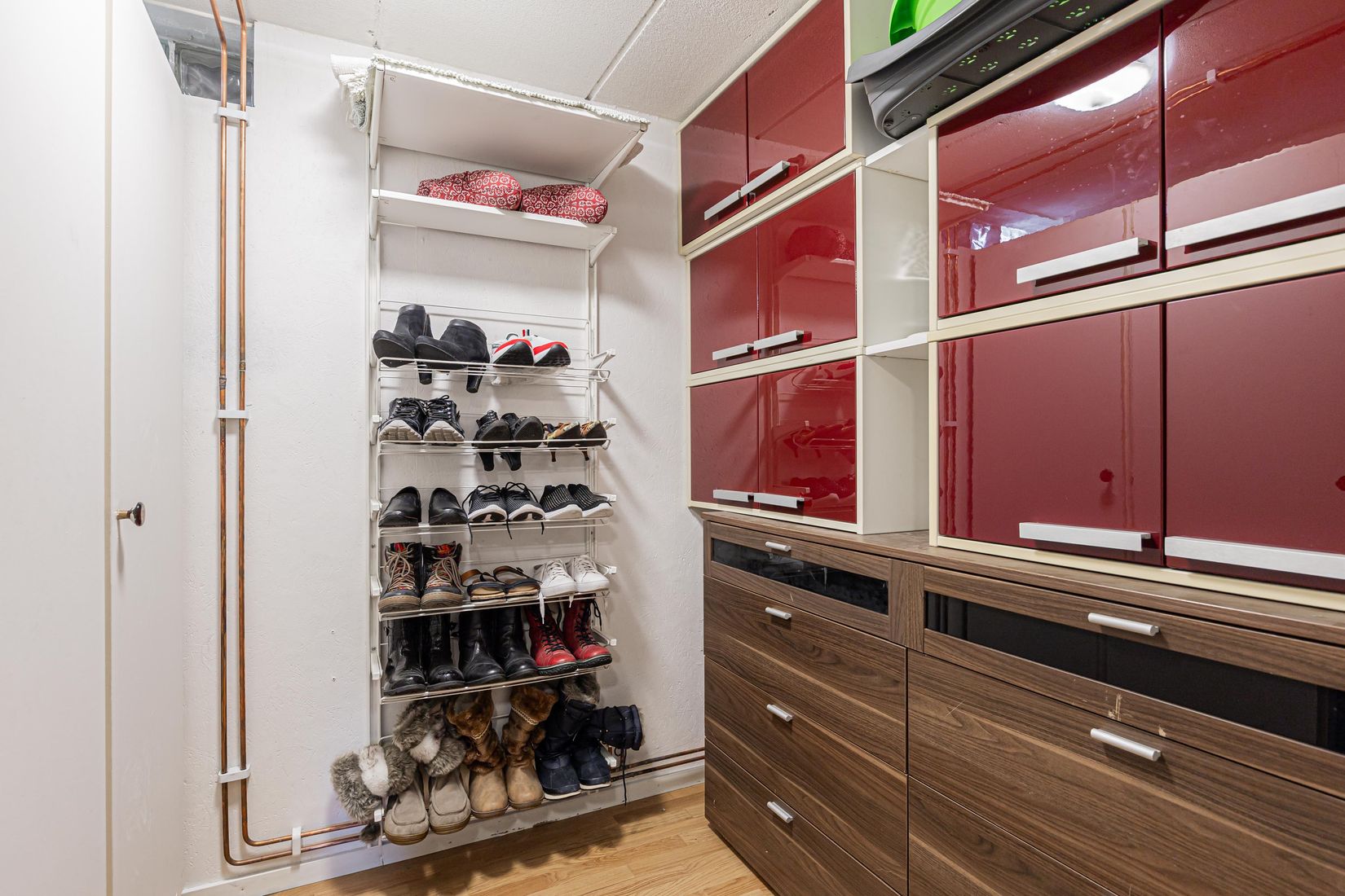 Villa, Granvägen 10, Sala