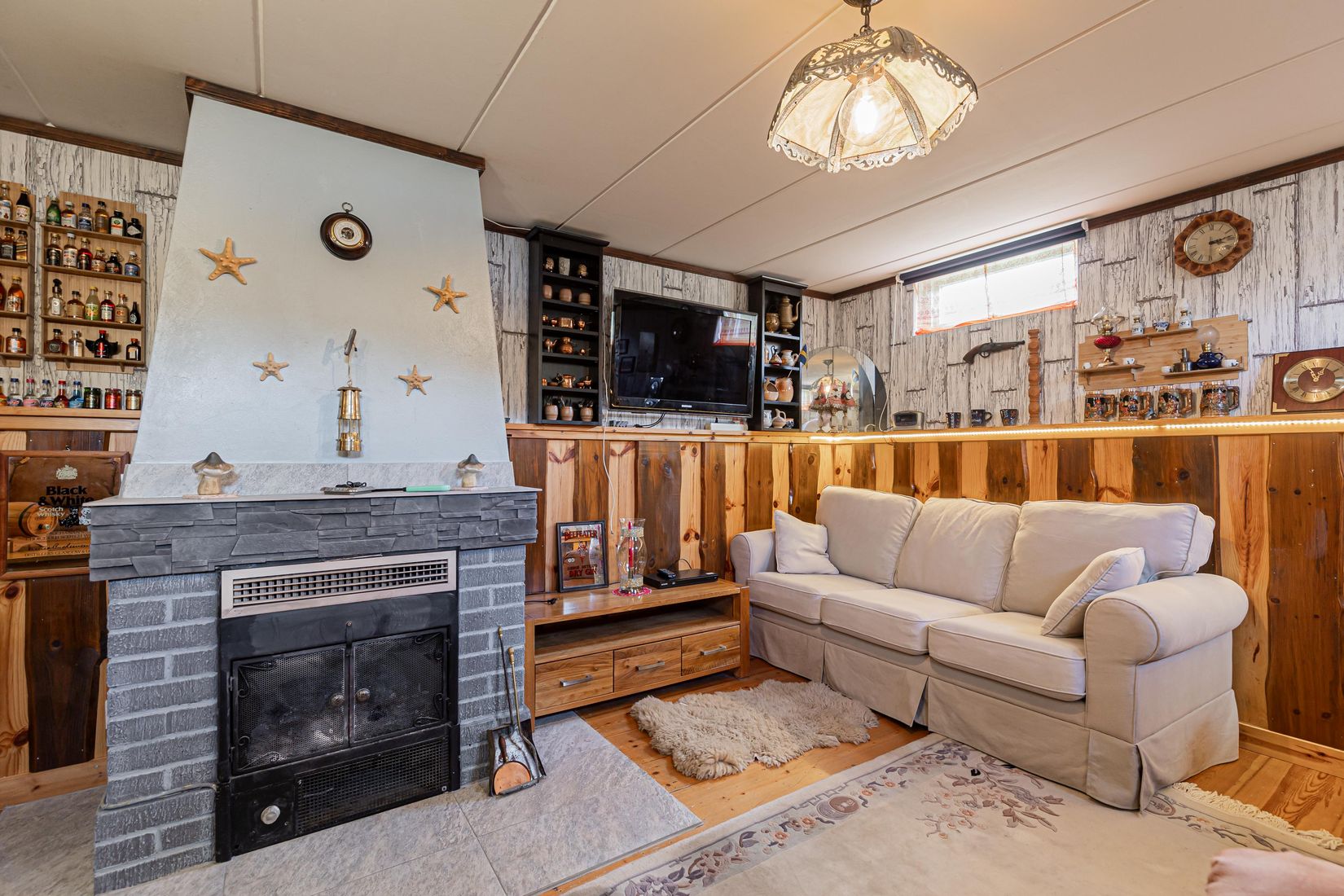 Villa, Granvägen 10, Sala