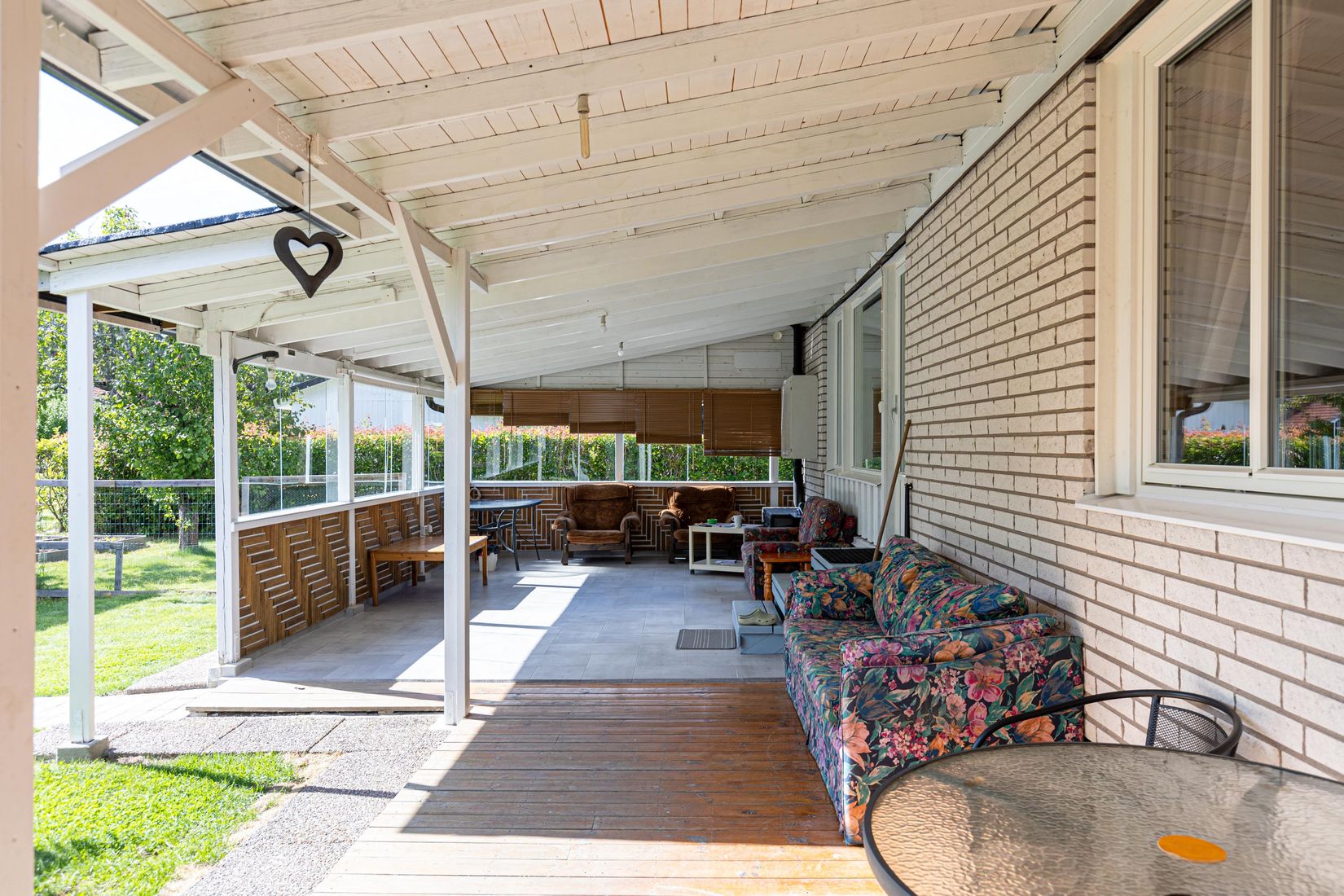 Villa, Granvägen 10, Sala