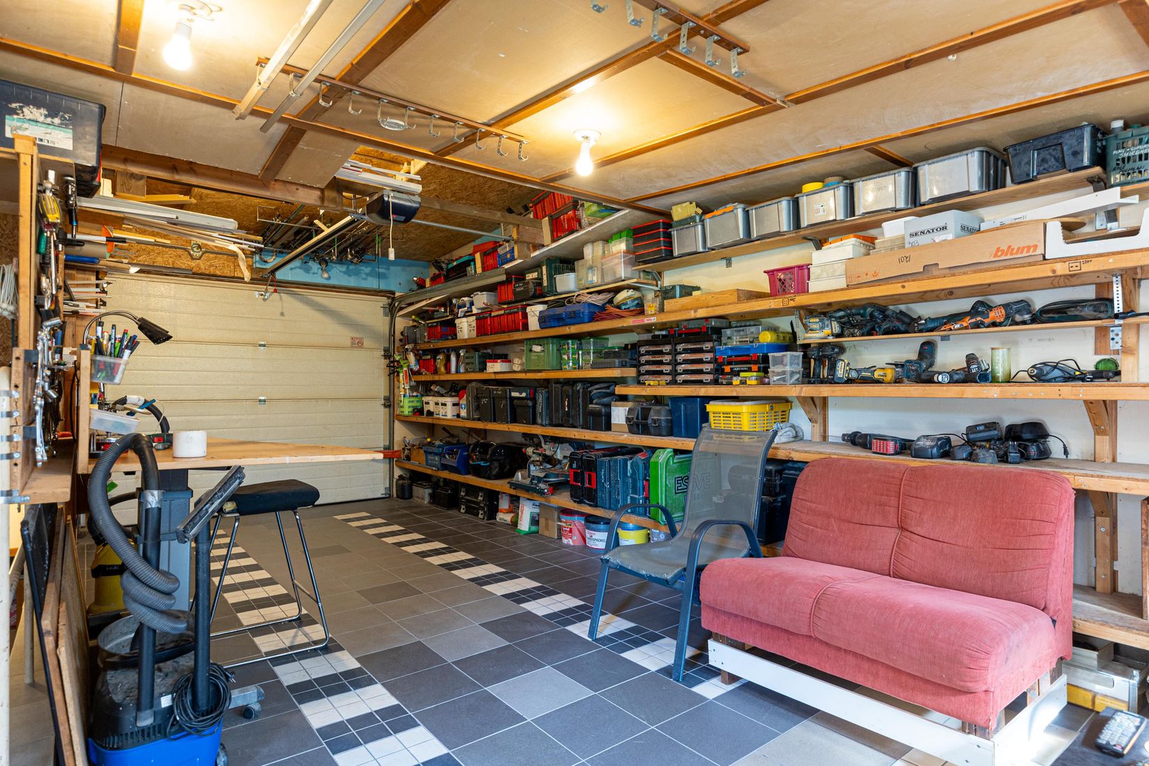 Villa, Granvägen 10, Sala