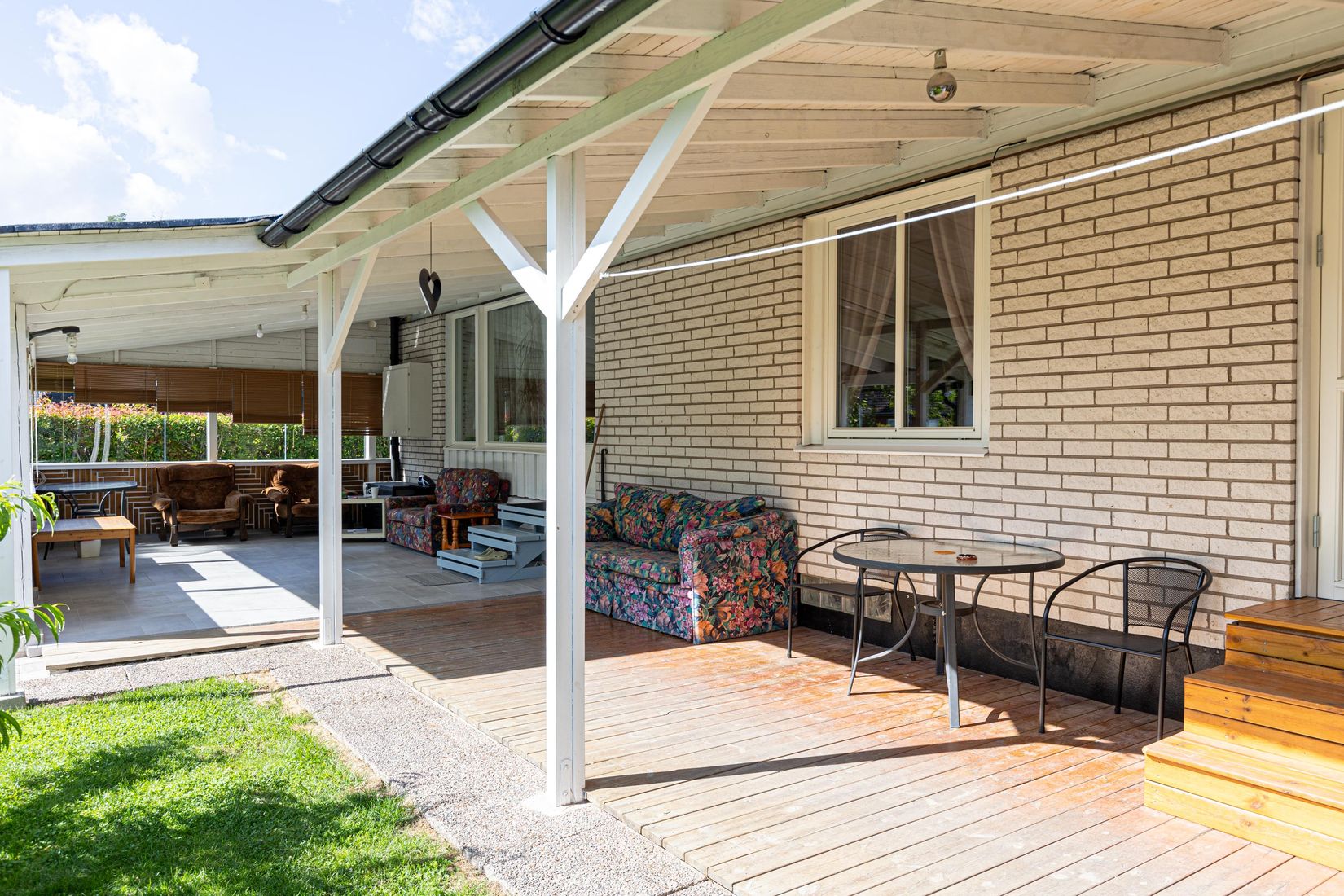 Villa, Granvägen 10, Sala