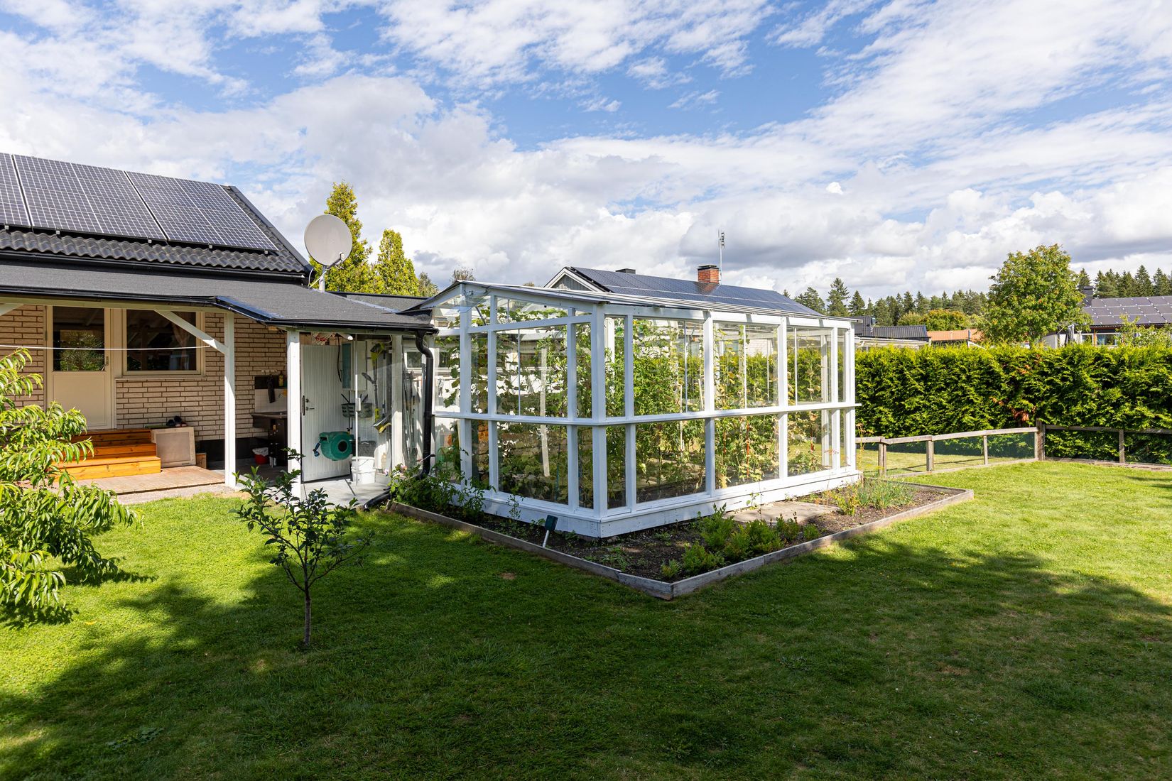 Villa, Granvägen 10, Sala