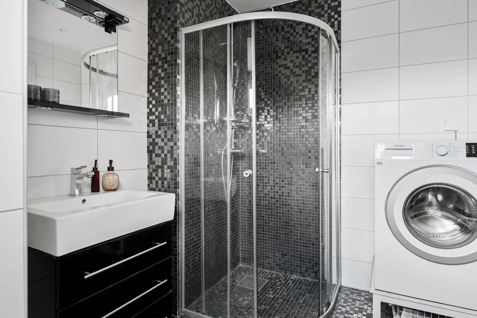 Bostadsrätt, Radhus, Sommarvägen 13, Bollstanäs, Upplands Väsby