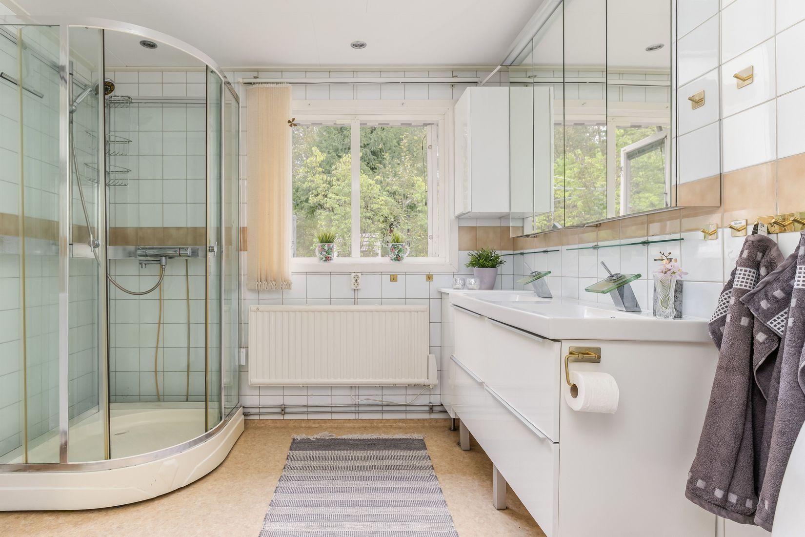 Villa, Skathagsvägen 1, SMEDJEBACKEN Östermoren, Smedjebacken