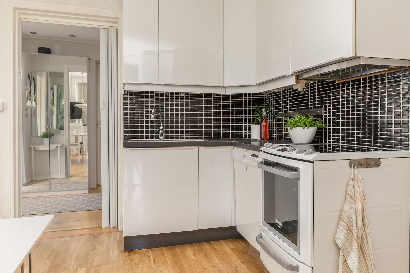 Villa, Skathagsvägen 1, SMEDJEBACKEN Östermoren, Smedjebacken