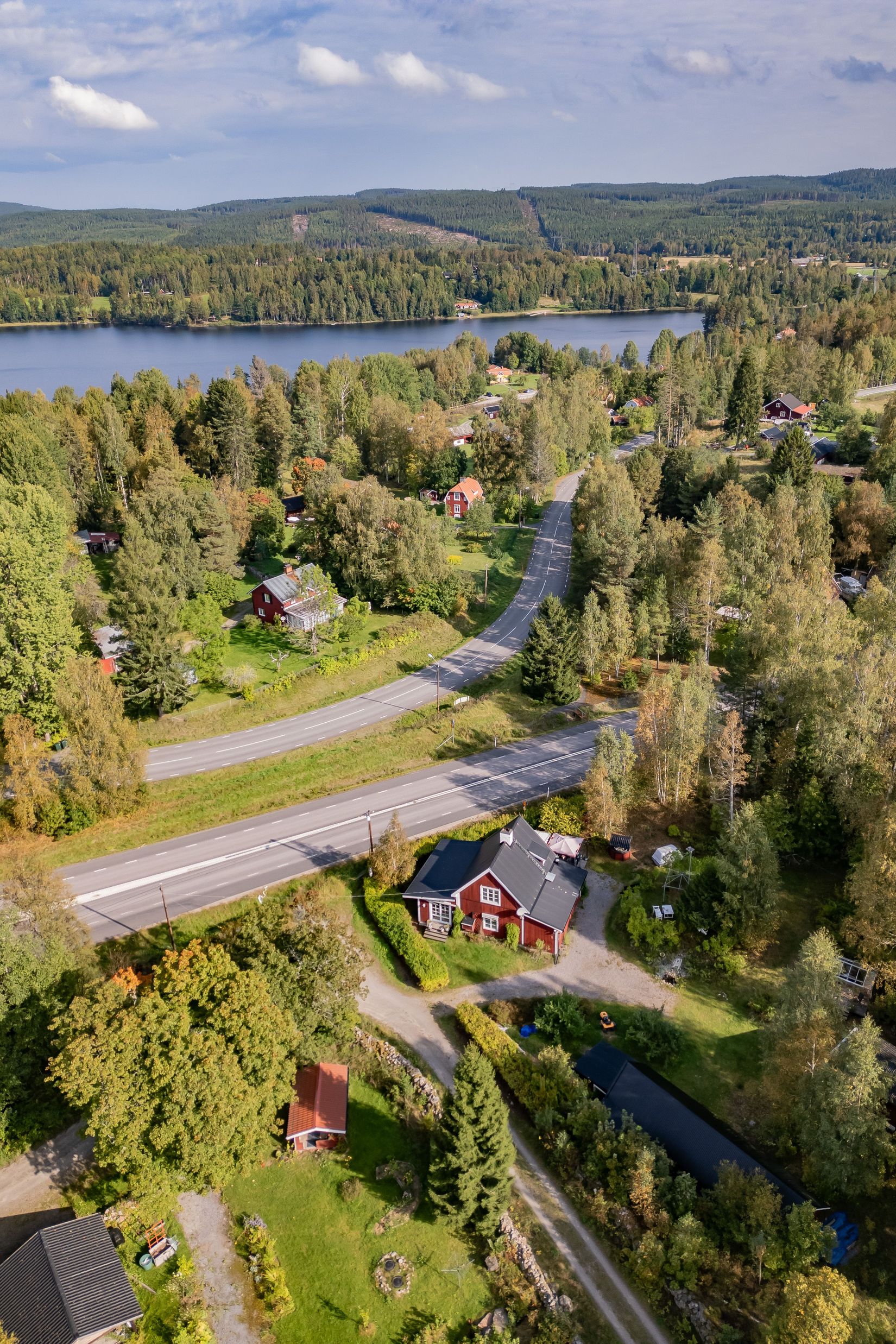 Villa, Skathagsvägen 1, SMEDJEBACKEN Östermoren, Smedjebacken