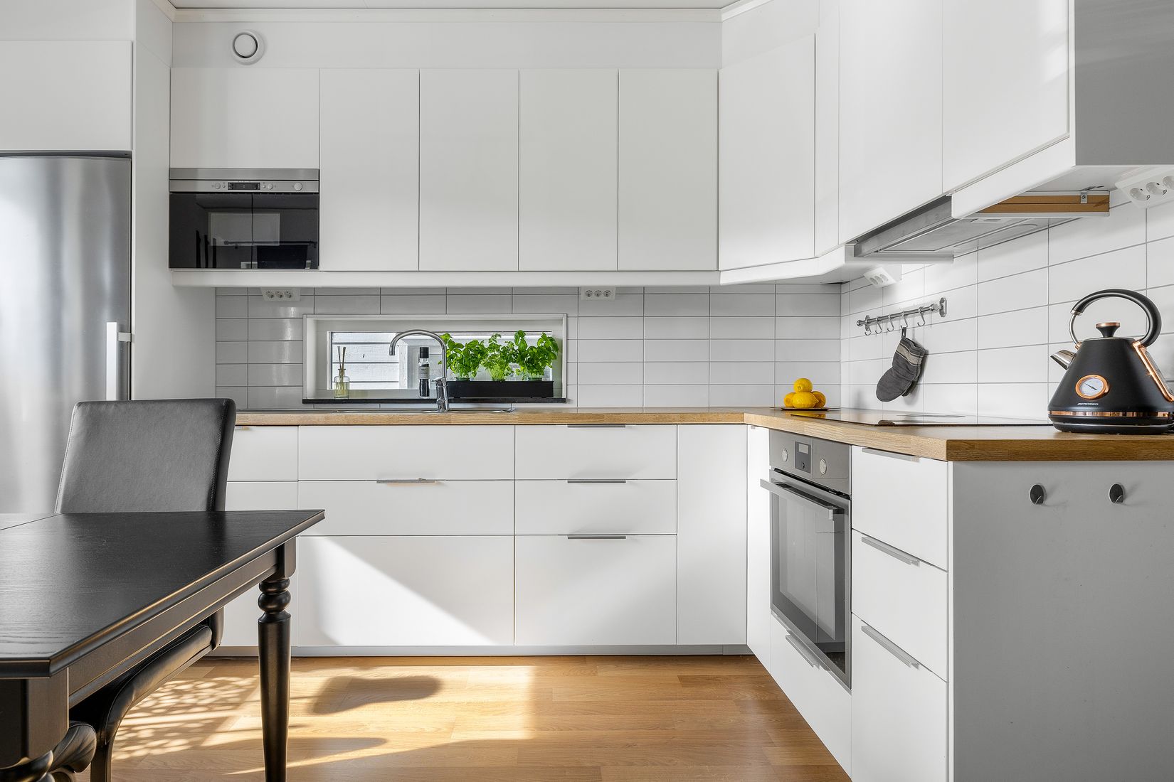 Bostadsrätt, Radhus, Miklagårdsvägen 40, Bro, Upplands-Bro