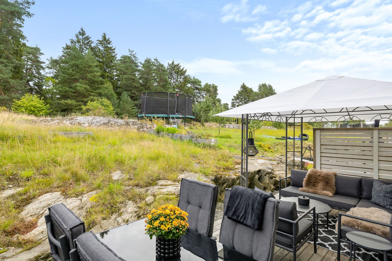 Bostadsrätt, Radhus, Miklagårdsvägen 40, Bro, Upplands-Bro