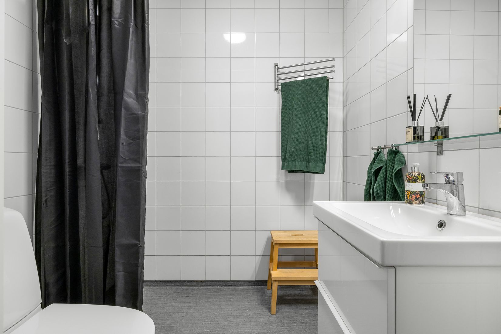 Bostadsrätt, Radhus, Miklagårdsvägen 40, Bro, Upplands-Bro