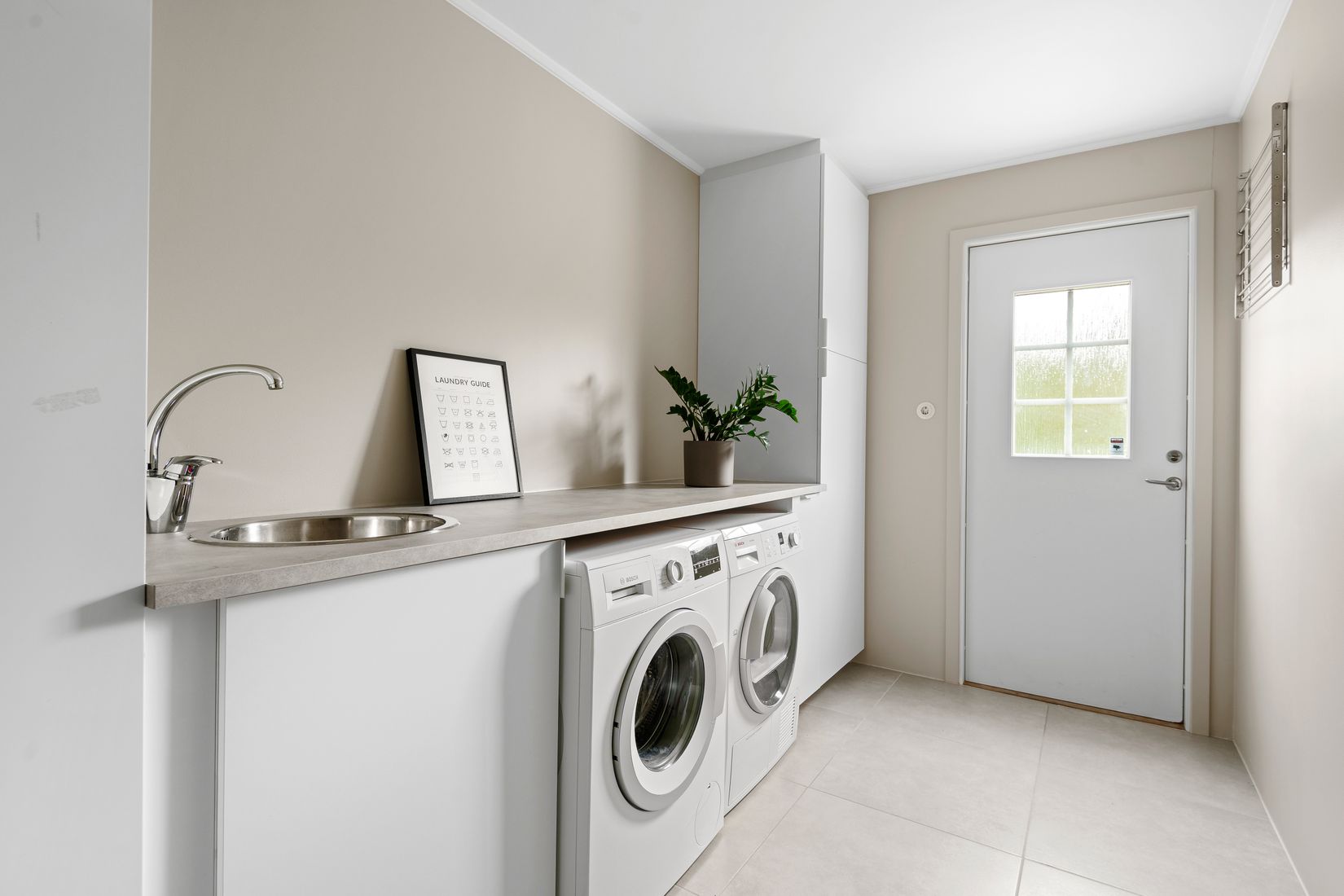 Villa, Radhus, Östergökssvängen 27, Spånga Nälsta, Stockholm