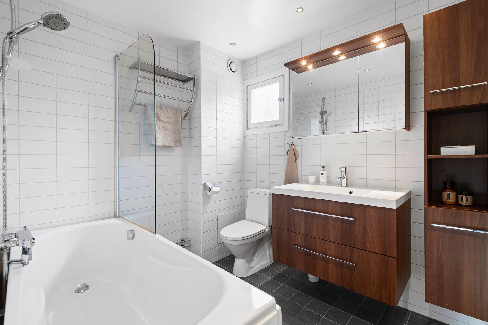 Villa, Radhus, Östergökssvängen 27, Spånga Nälsta, Stockholm