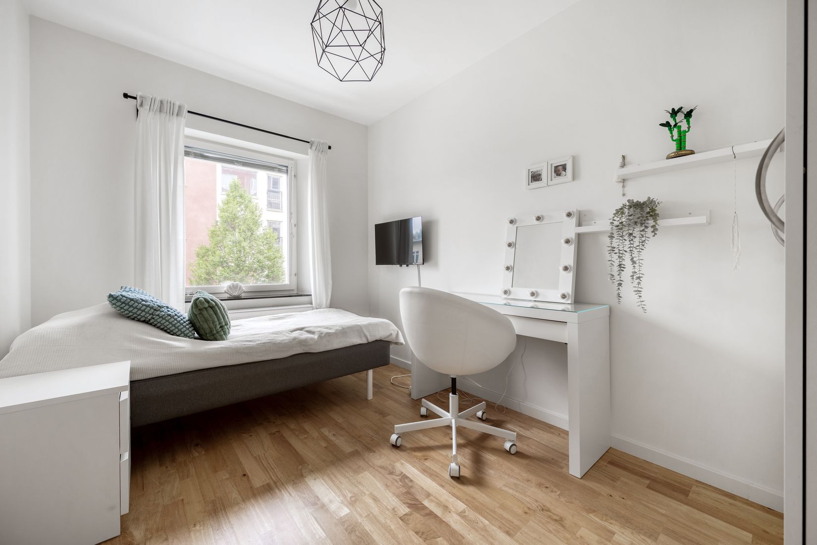 Bostadsrätt, Rabattvägen 36, Vån 2 (1327/1107), Johannelund / Vällingby, Stockholm