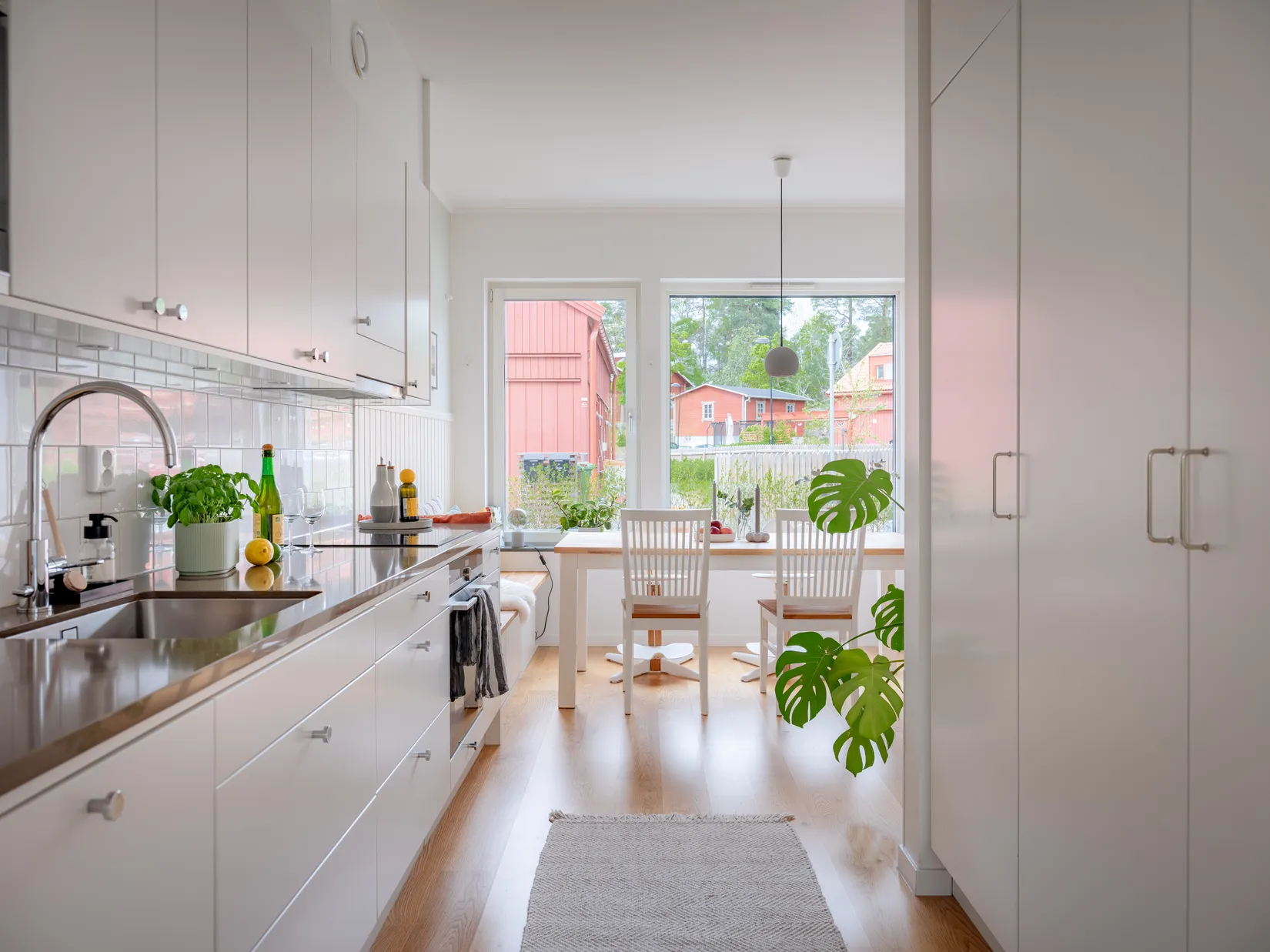 Radhus, Rådans Gårdsväg 54, Silverdal, Sollentuna
