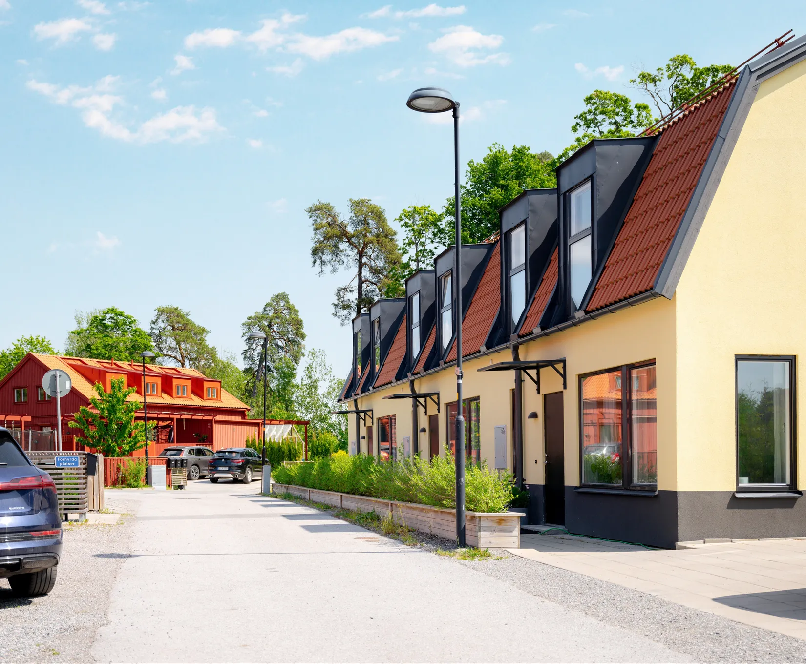Radhus, Rådans Gårdsväg 54, Silverdal, Sollentuna