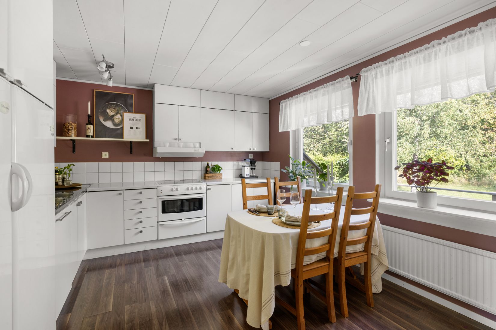 Radhus, Jägarstigen 10, Salem