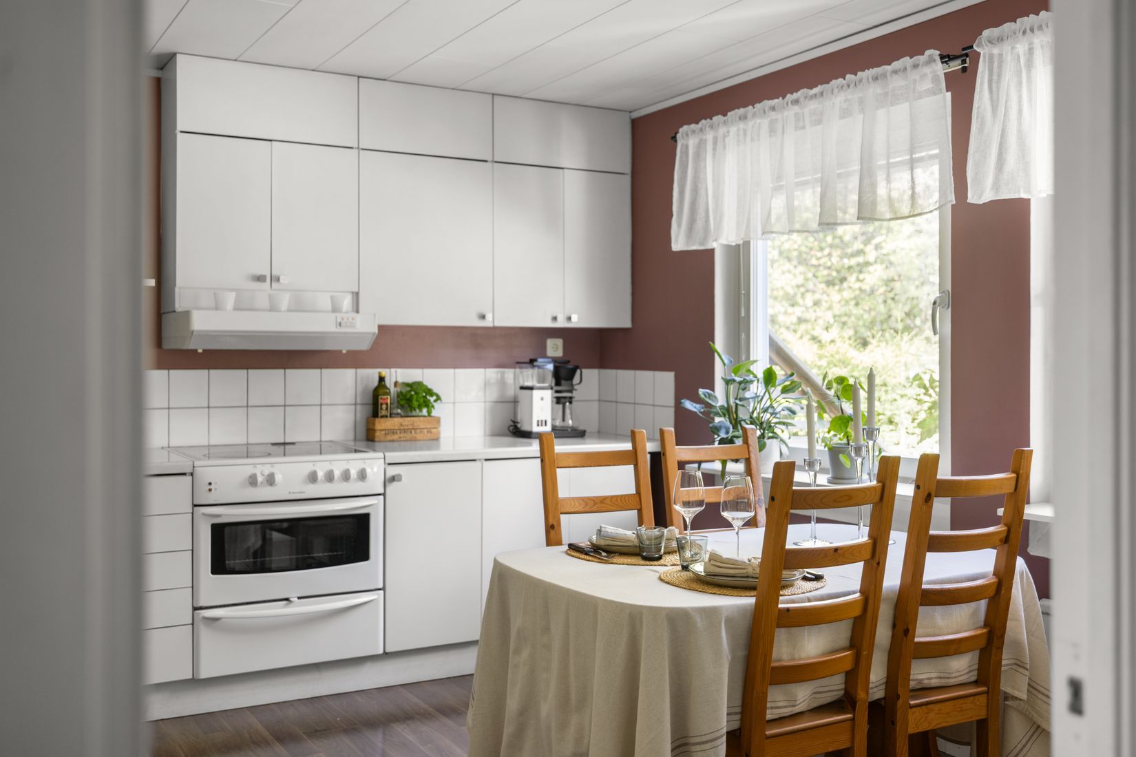 Radhus, Jägarstigen 10, Salem