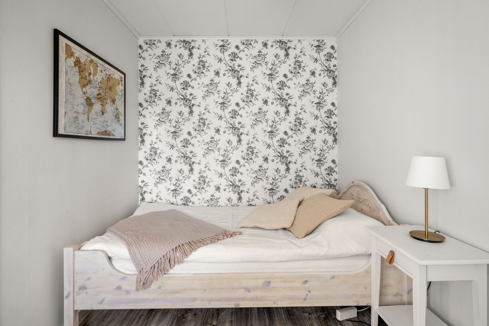 Radhus, Jägarstigen 10, Salem