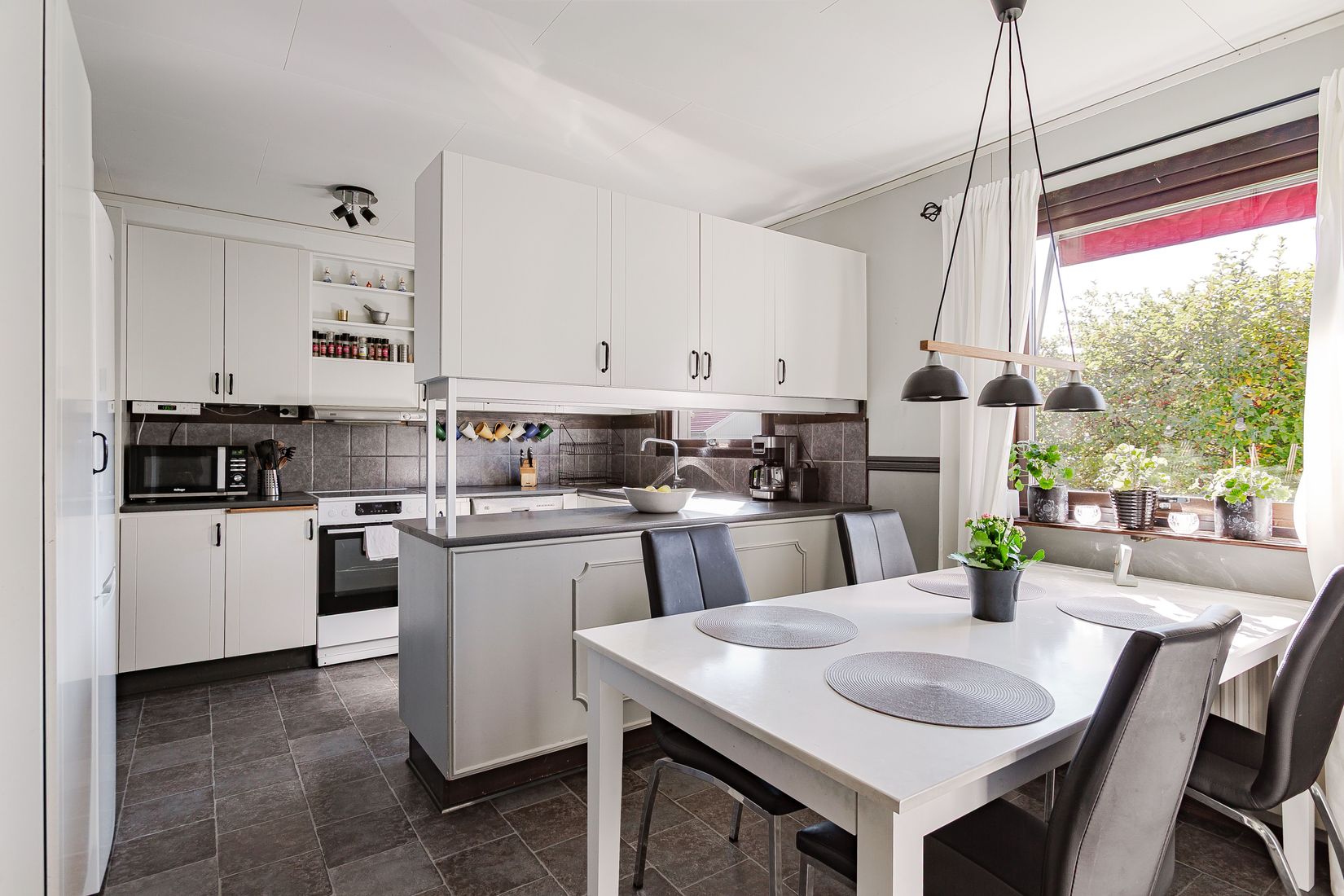 Villa, Alsbergsvägen 24, Alsberg, Nässjö