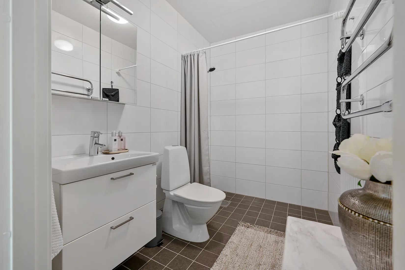 Bostadsrätt, Villa, Jordbrukargatan 33, Eds Allé , Upplands Väsby