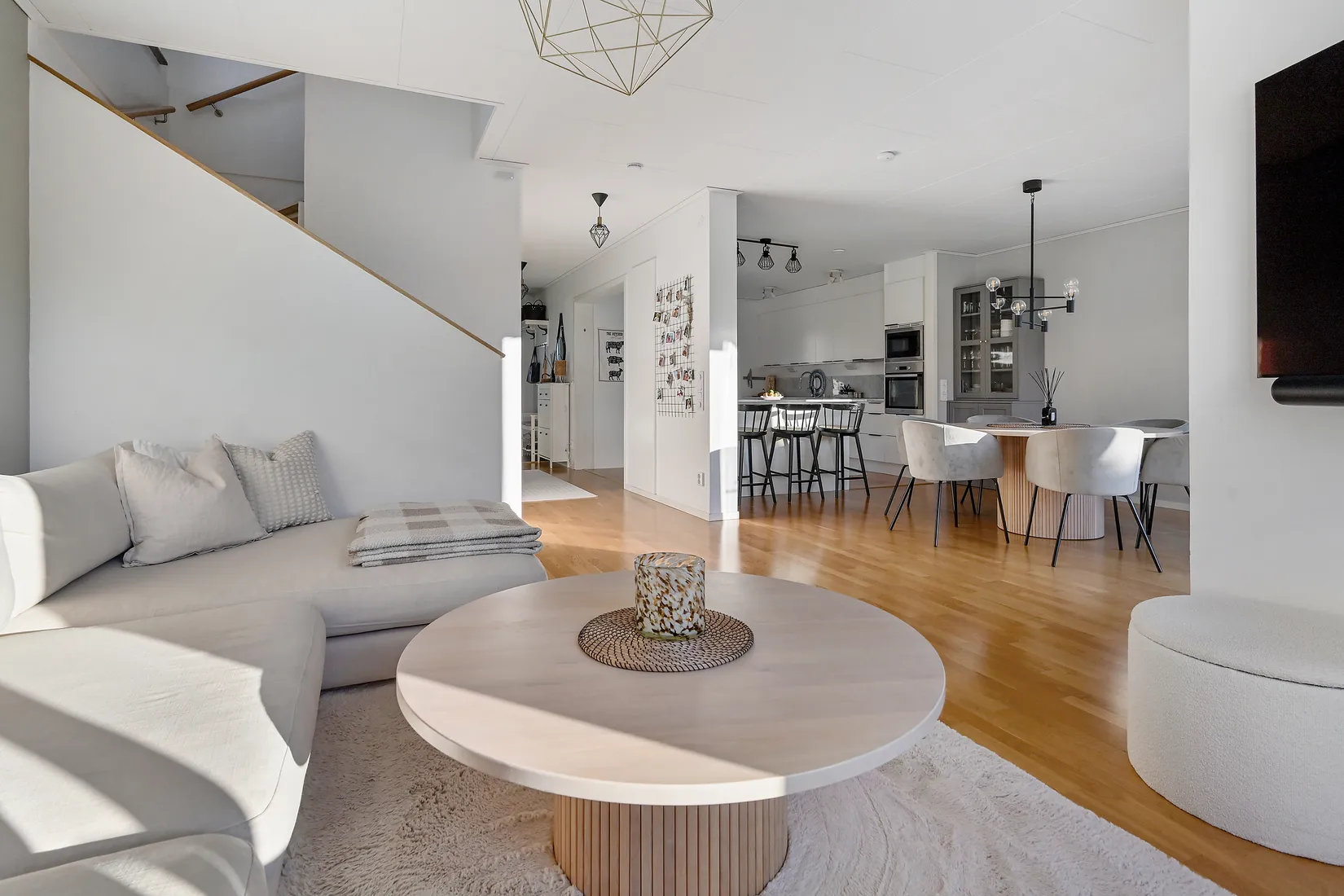 Bostadsrätt, Villa, Jordbrukargatan 33, Eds Allé , Upplands Väsby