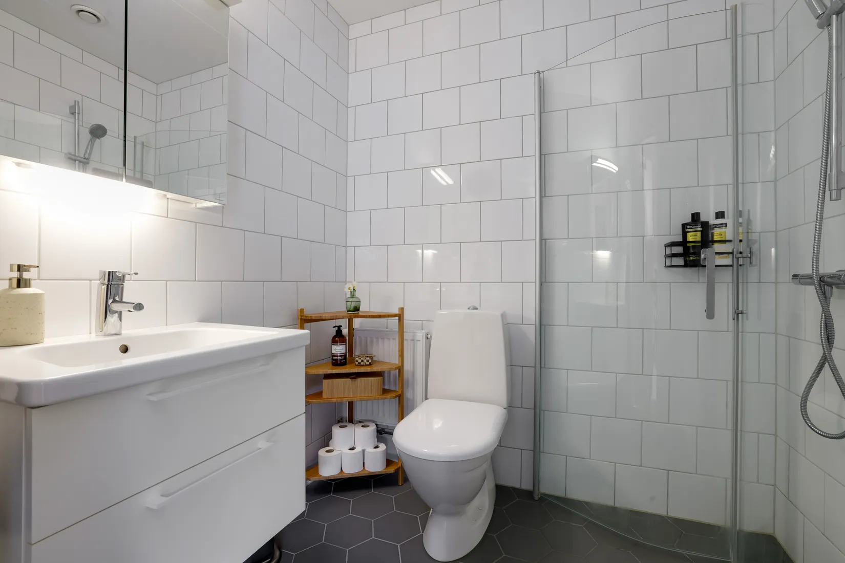 Bostadsrätt, Radhus, Lakevägen 42A, Ekeby-Almby , Örebro